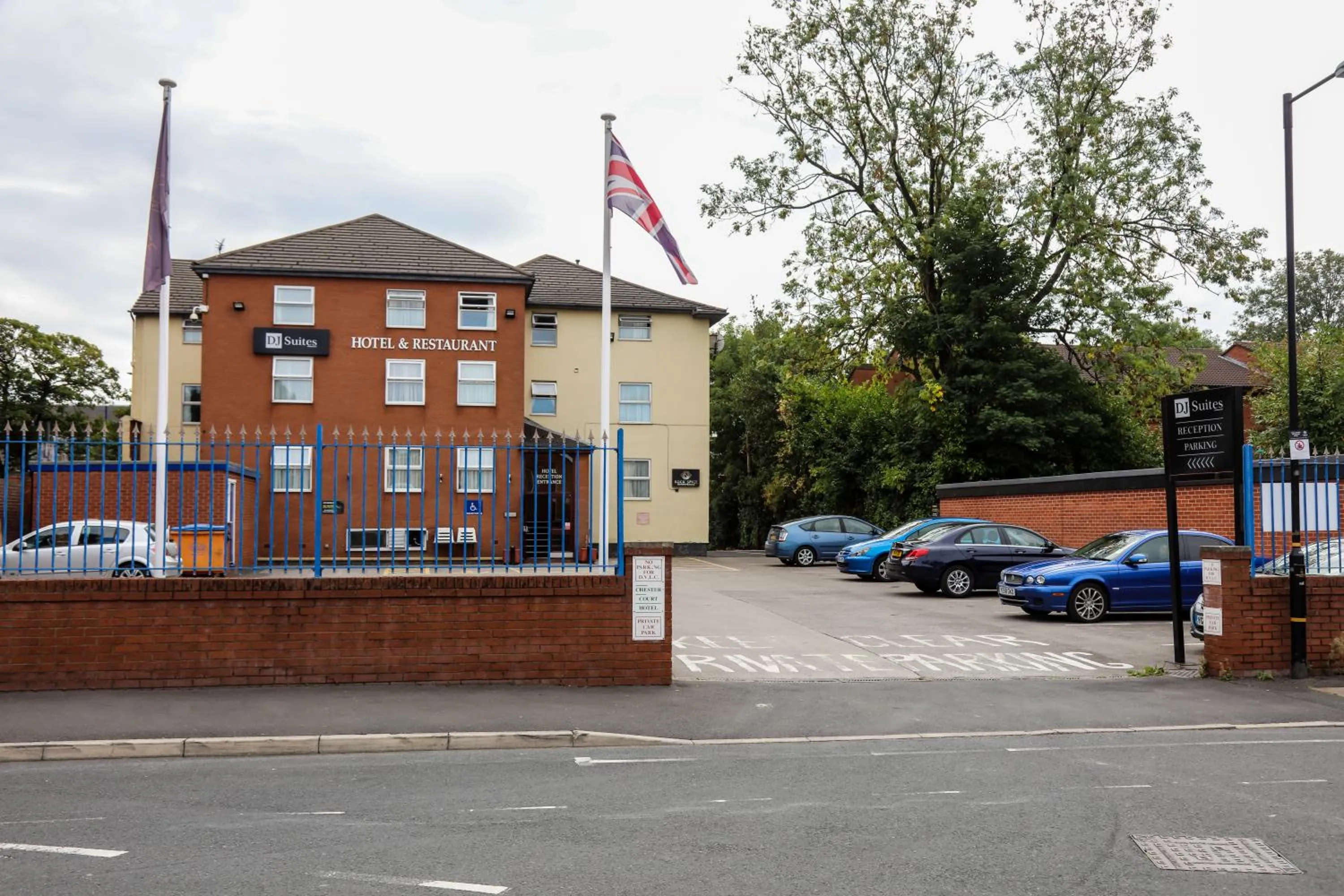 DJ Suites The Element