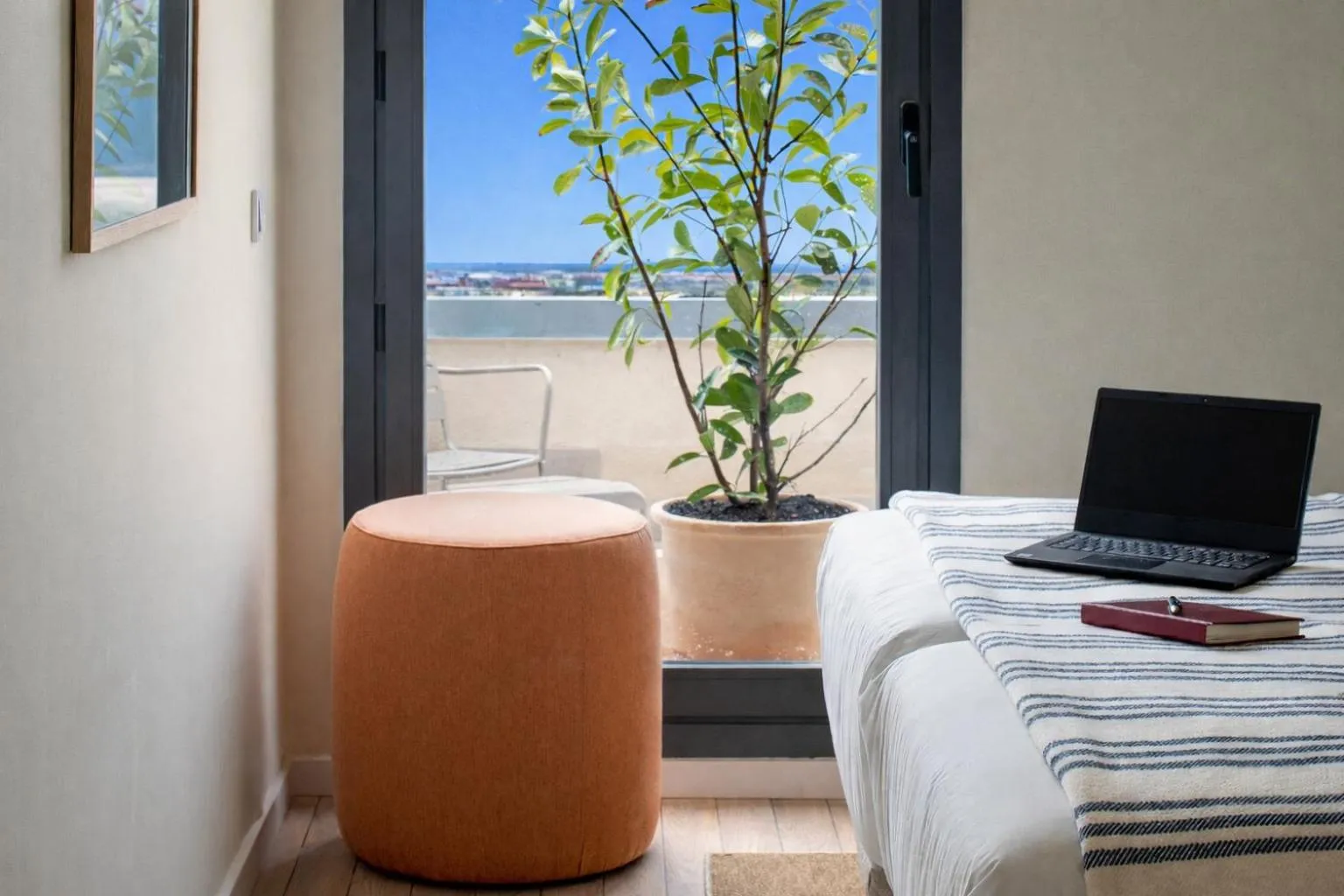 Photo of the whole room, Bed in Líbere Vitoria