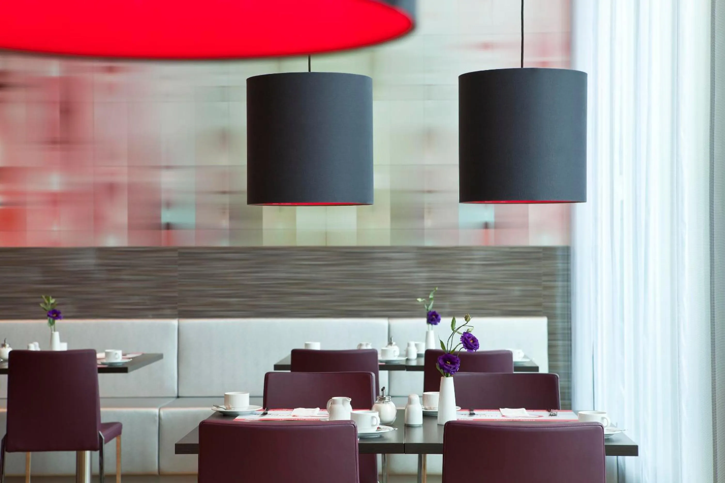 Restaurant/places to eat in IntercityHotel Berlin Hauptbahnhof