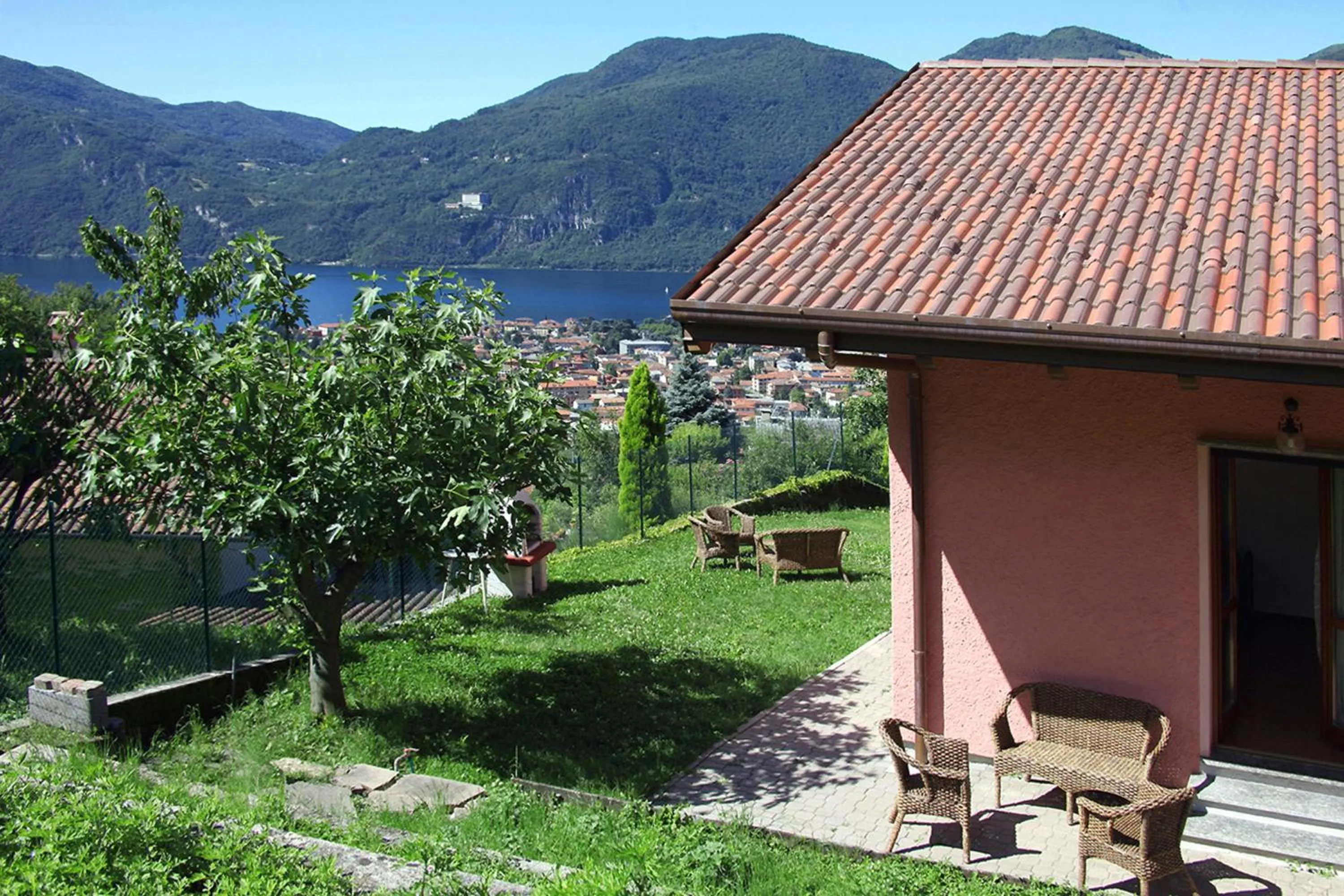 Lake view in Casa Virginia