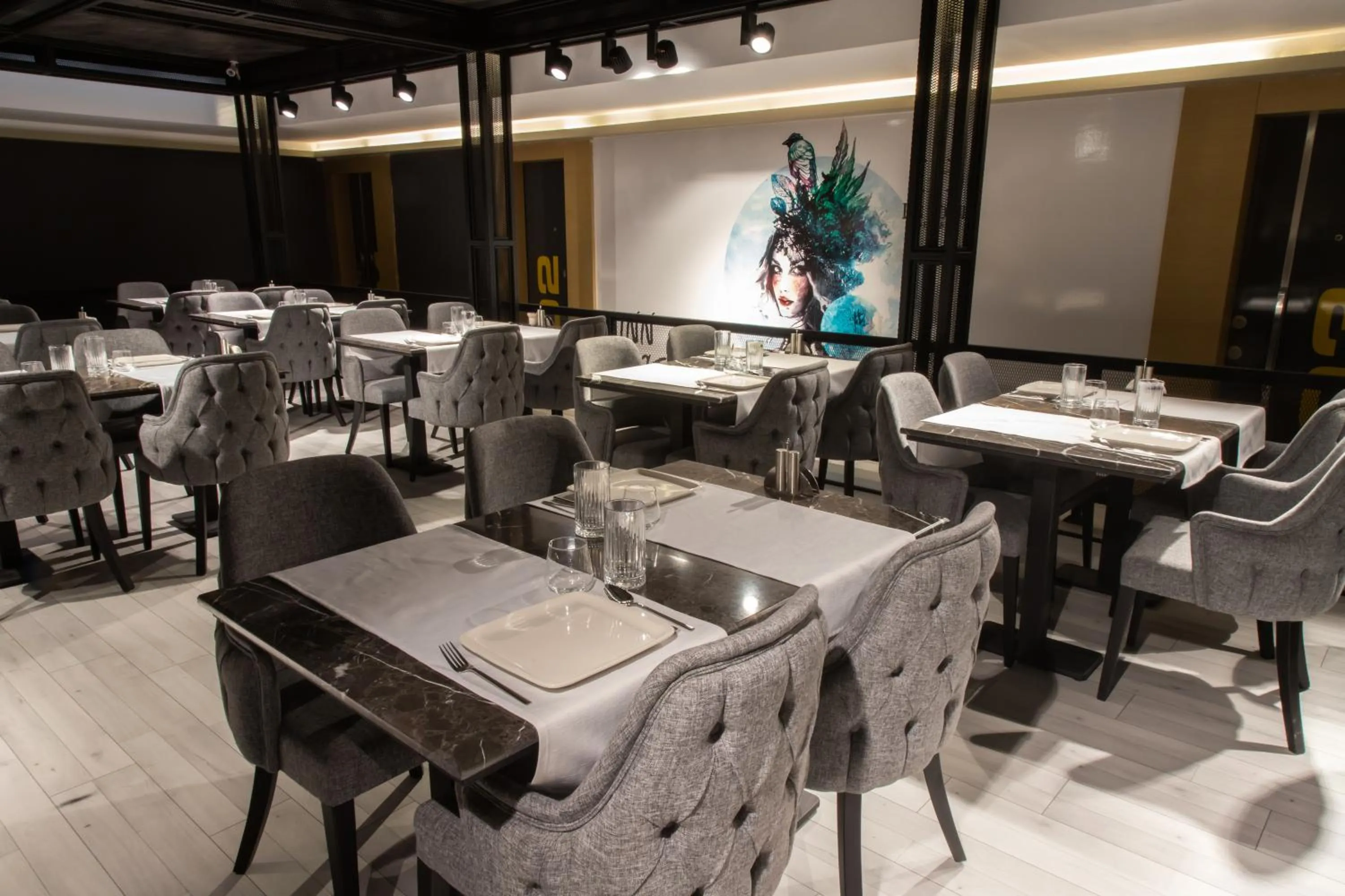 Restaurant/places to eat in INN HOUSE LOFT SPA