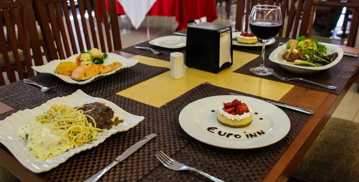 Restaurant/places to eat in Hotel Soleil Celaya