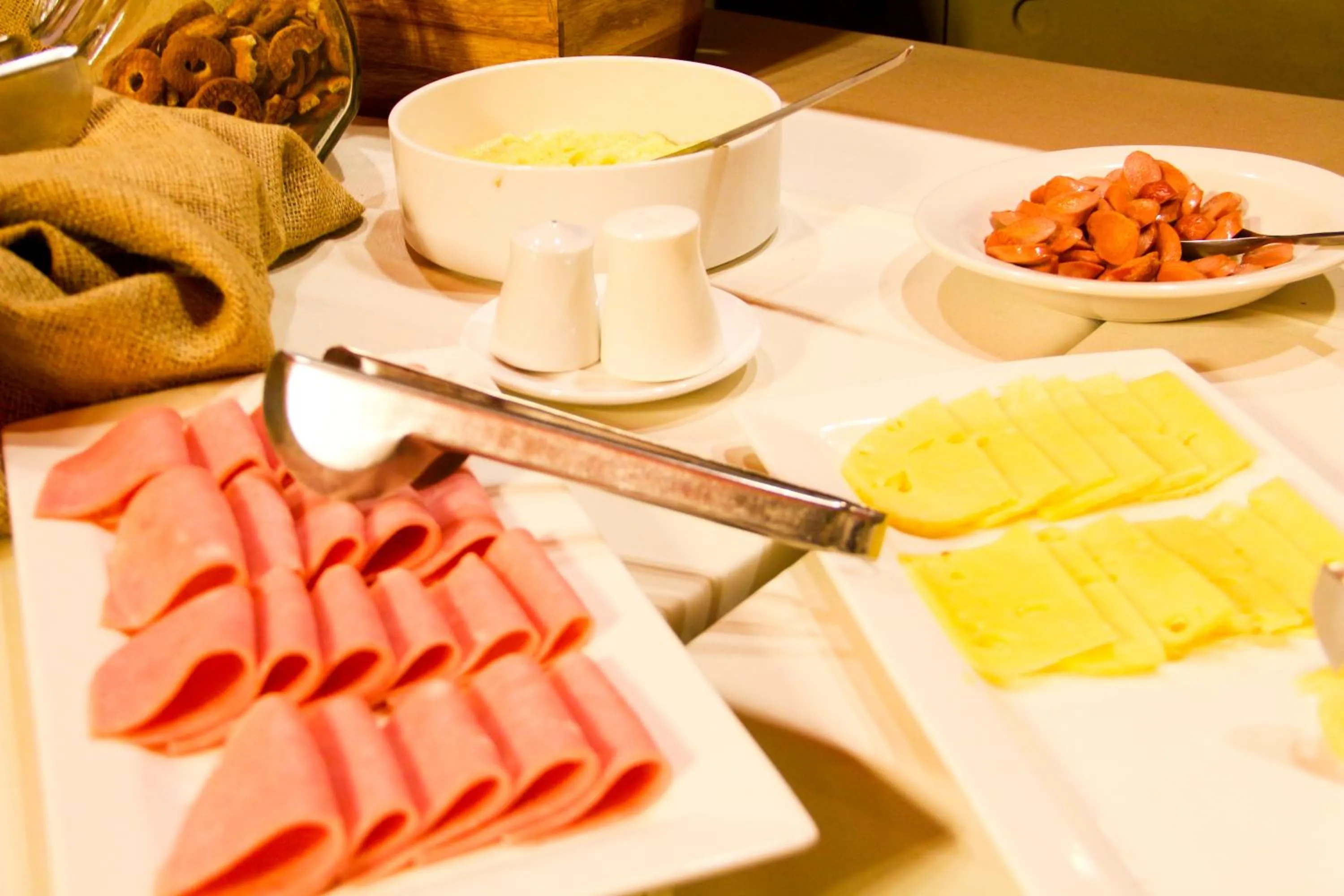 Buffet breakfast in Hotel Jardines de Uyuni
