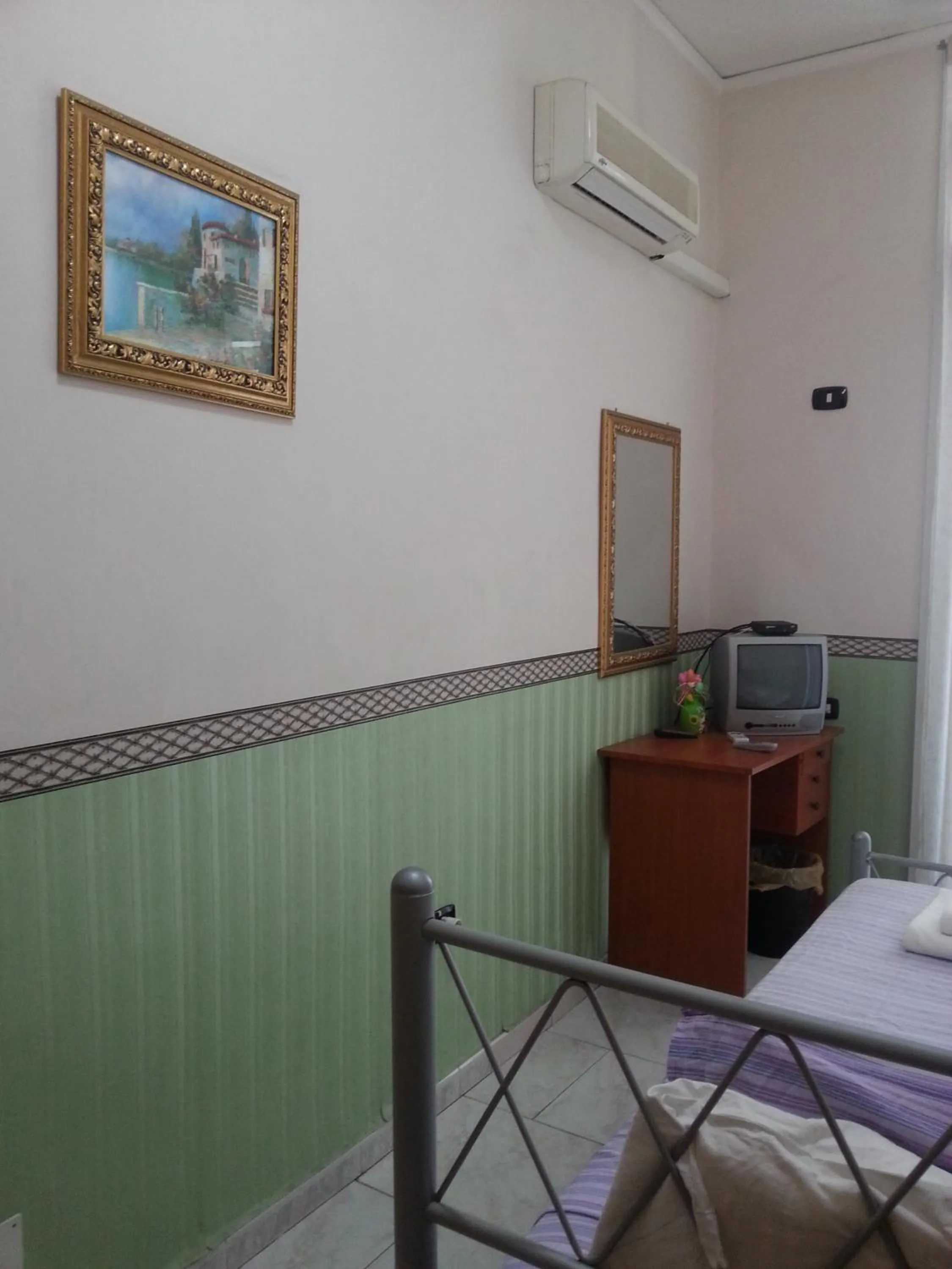 Decorative detail, Bed in Astra