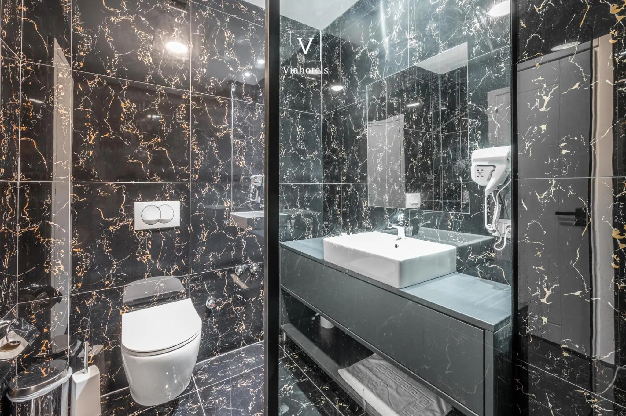 Shower in VH Eurostar Tirana Hotel Congress & Tirana Spa