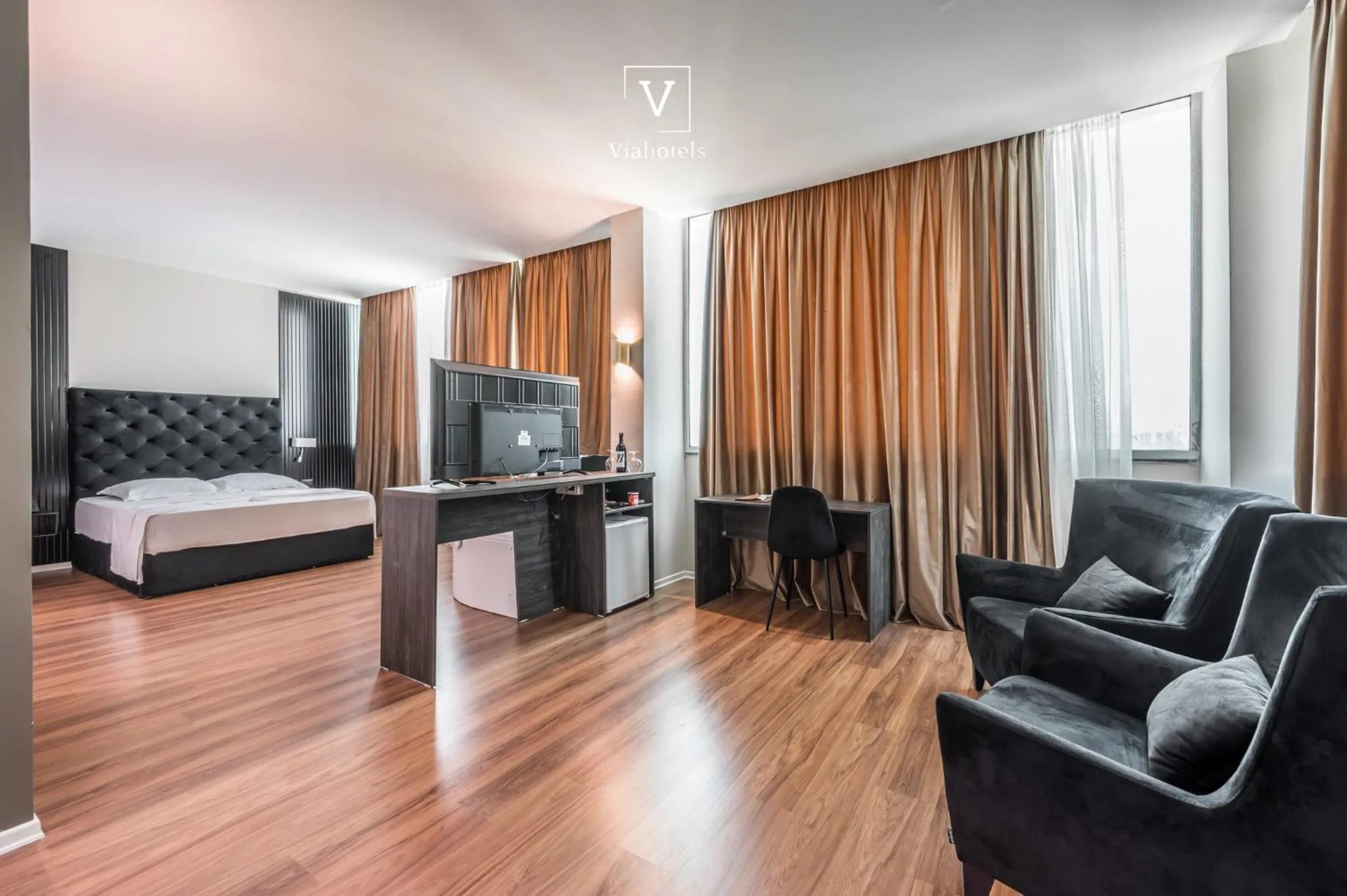 Communal lounge/ TV room, Bed in VH Eurostar Tirana Hotel Congress & Tirana Spa