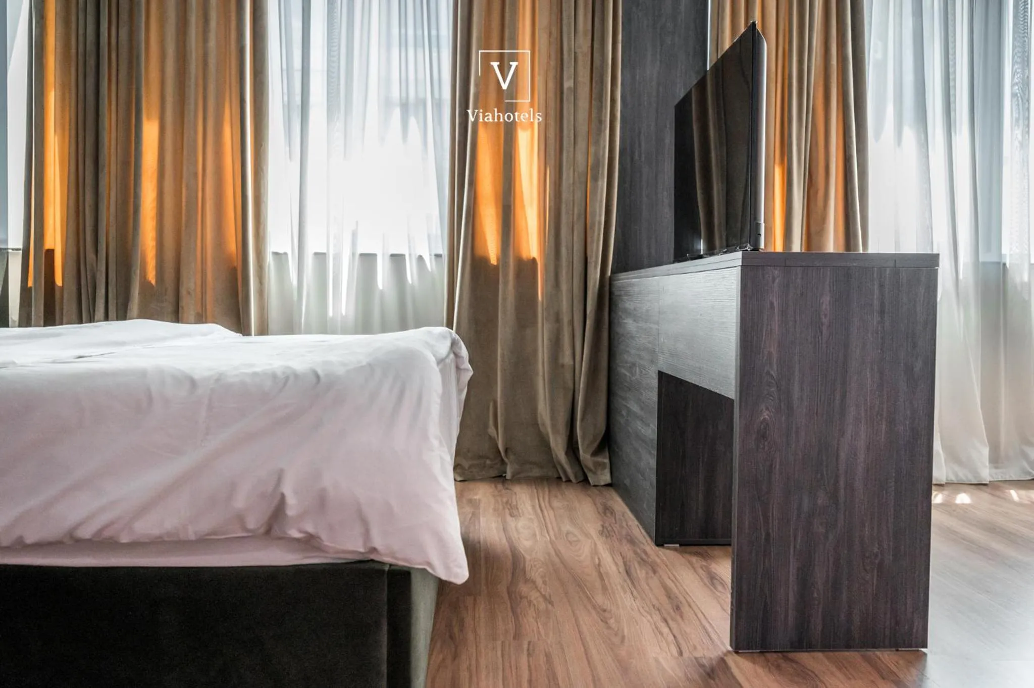 Communal lounge/ TV room, Bed in VH Eurostar Tirana Hotel Congress & Tirana Spa