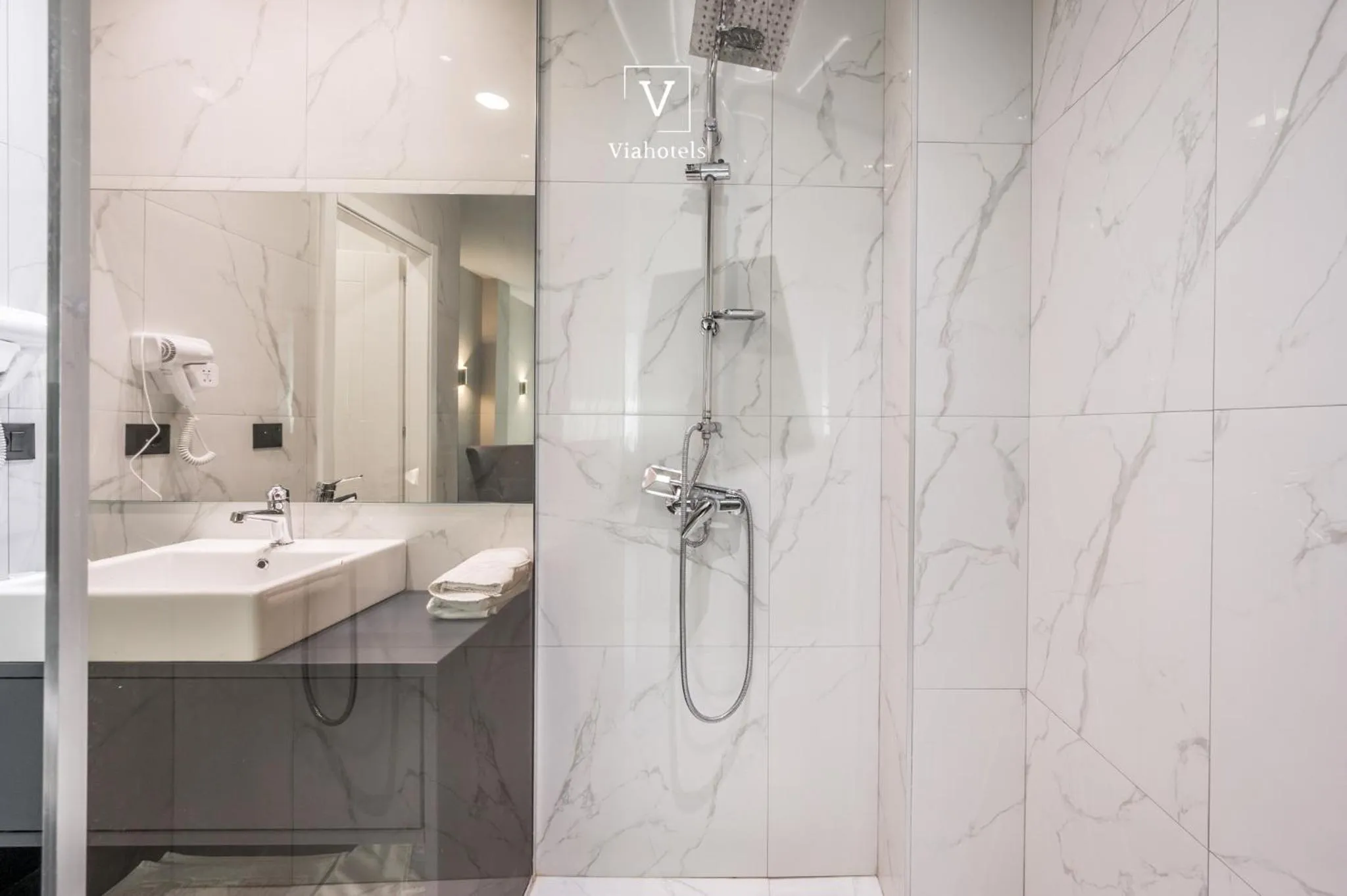 Shower in VH Eurostar Tirana Hotel Congress & Tirana Spa