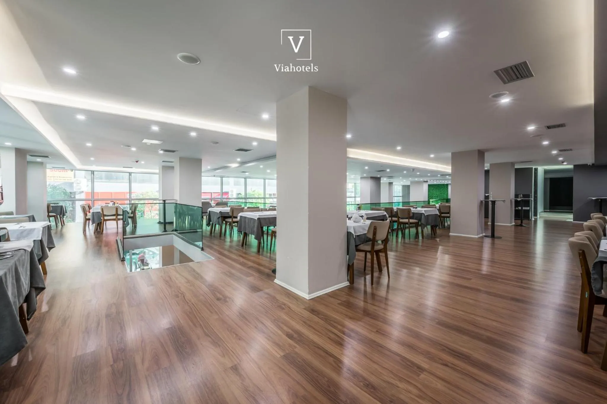 Restaurant/places to eat in VH Eurostar Tirana Hotel Congress & Tirana Spa