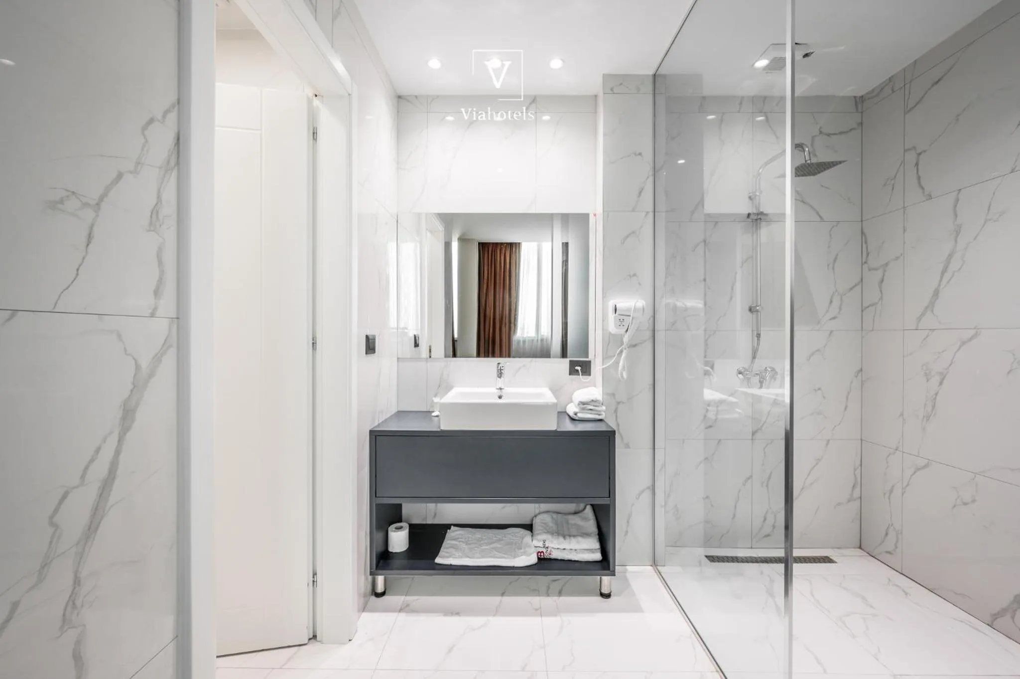 Shower in VH Eurostar Tirana Hotel Congress & Tirana Spa