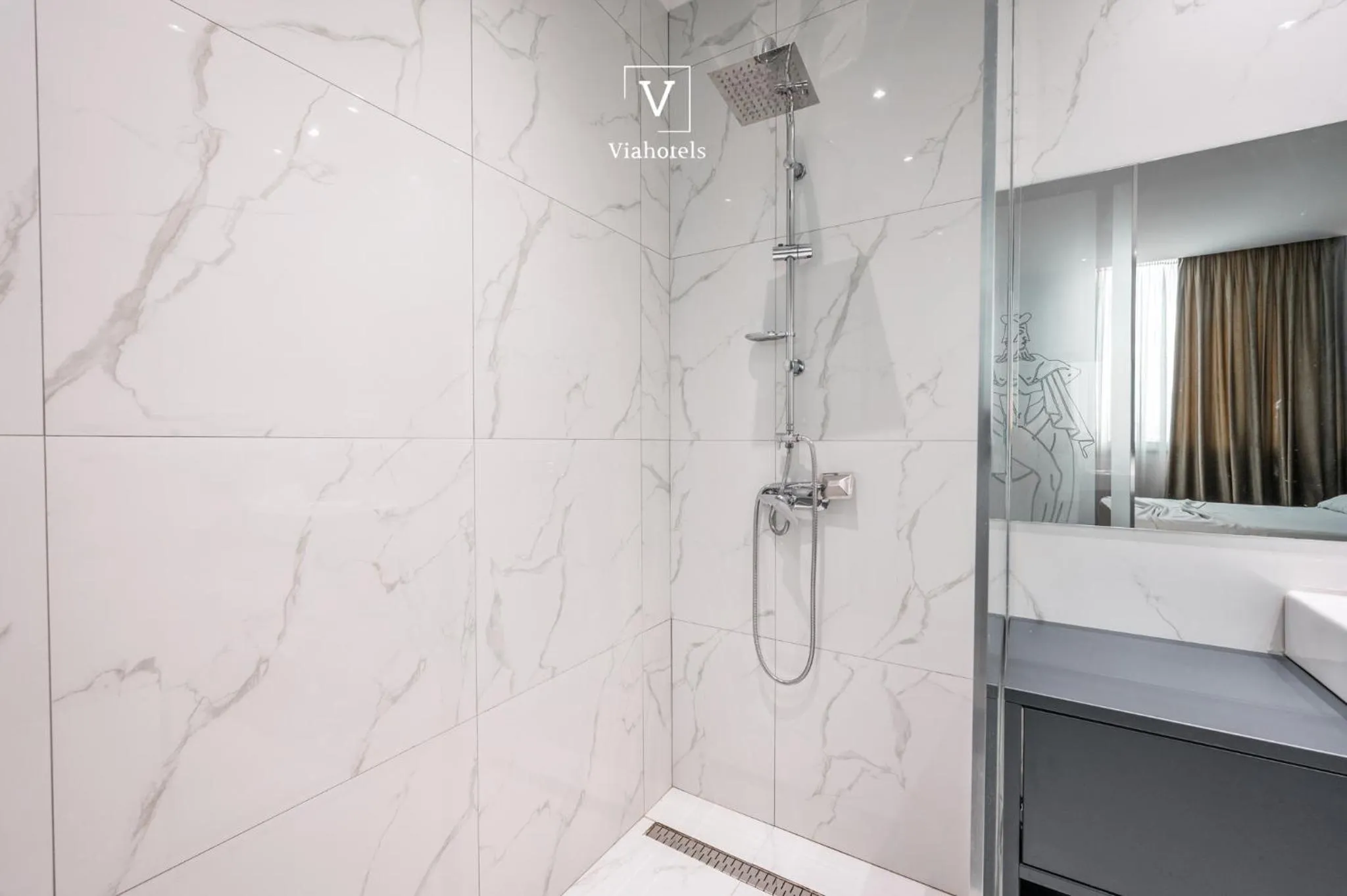 Shower in VH Eurostar Tirana Hotel Congress & Tirana Spa