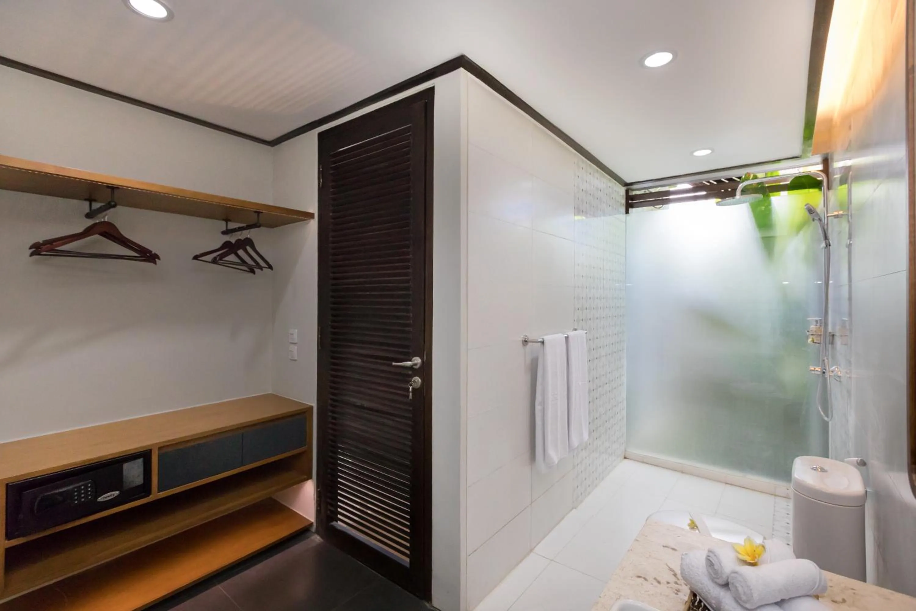 Bathroom in Villa Ciwuwi Balangan by Nagisa Bali