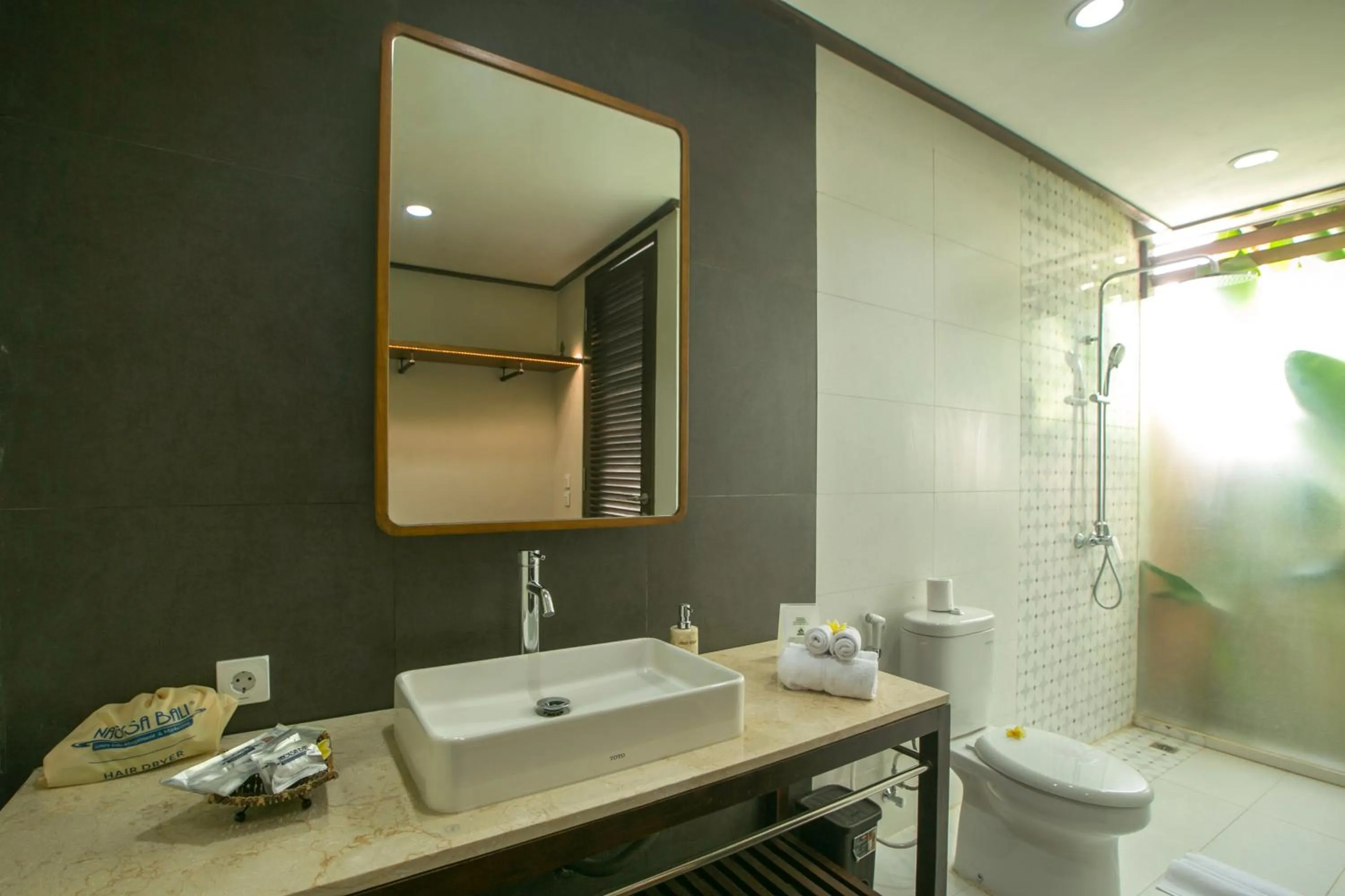 Bathroom in Villa Ciwuwi Balangan by Nagisa Bali