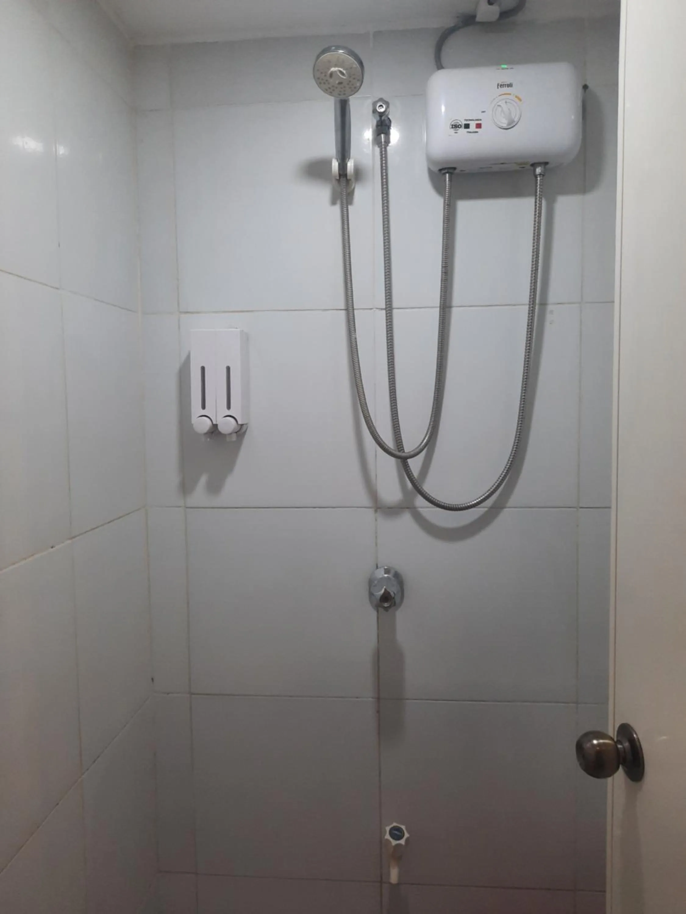 Airport Hostel Manila