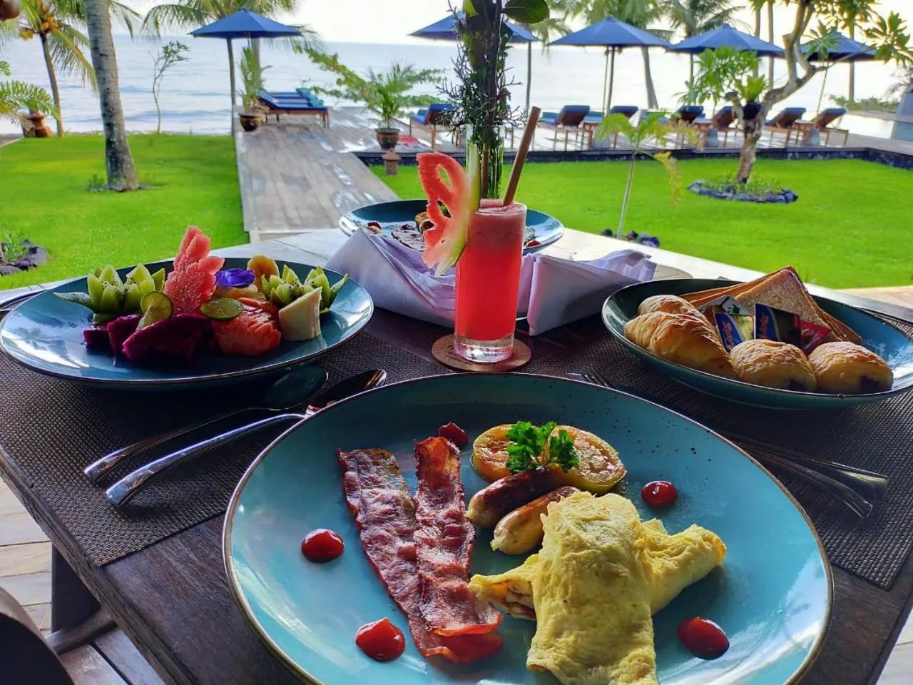 Food and drinks in The Kirana Tembok