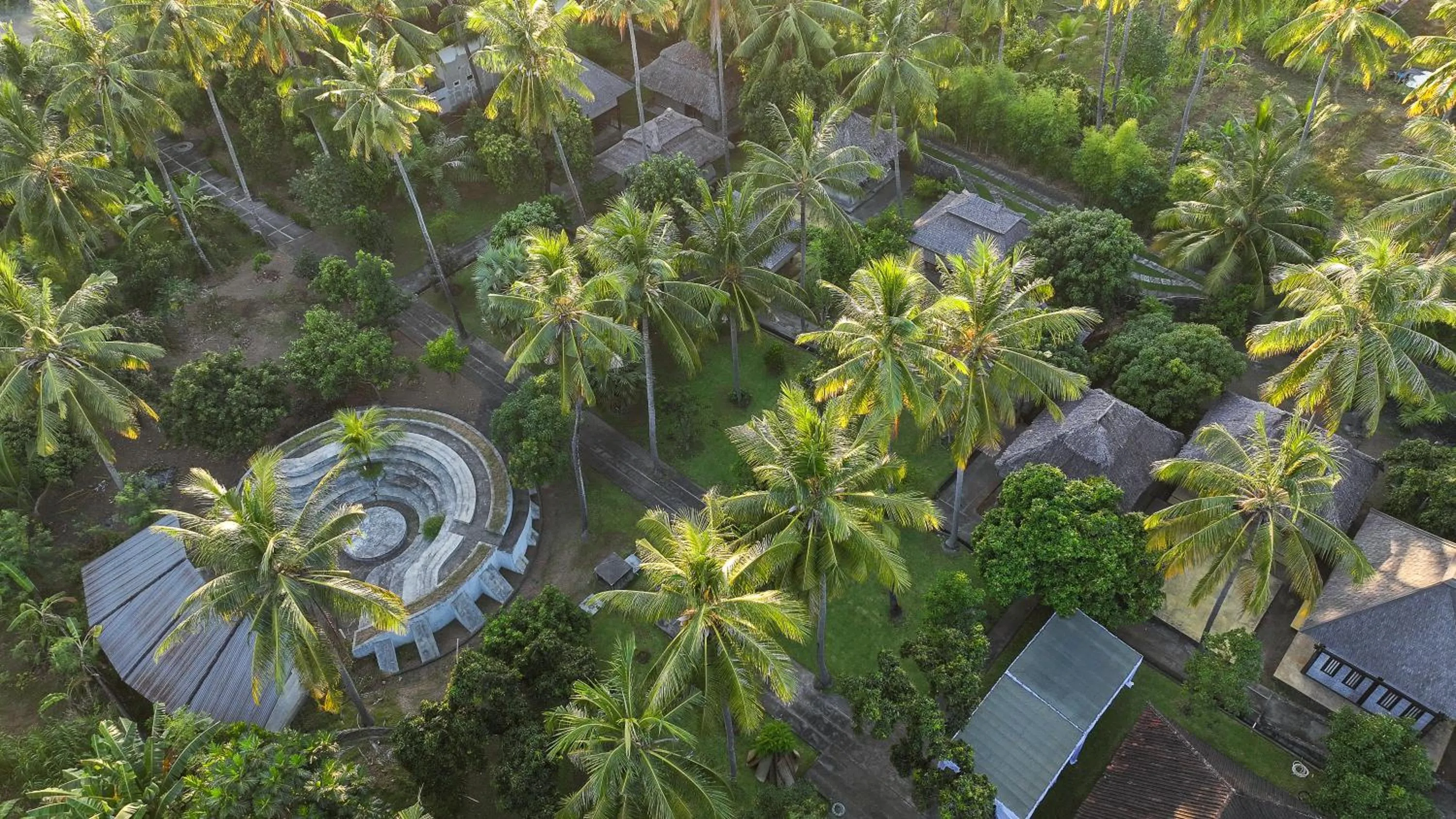 Area and facilities in The Kirana Tembok