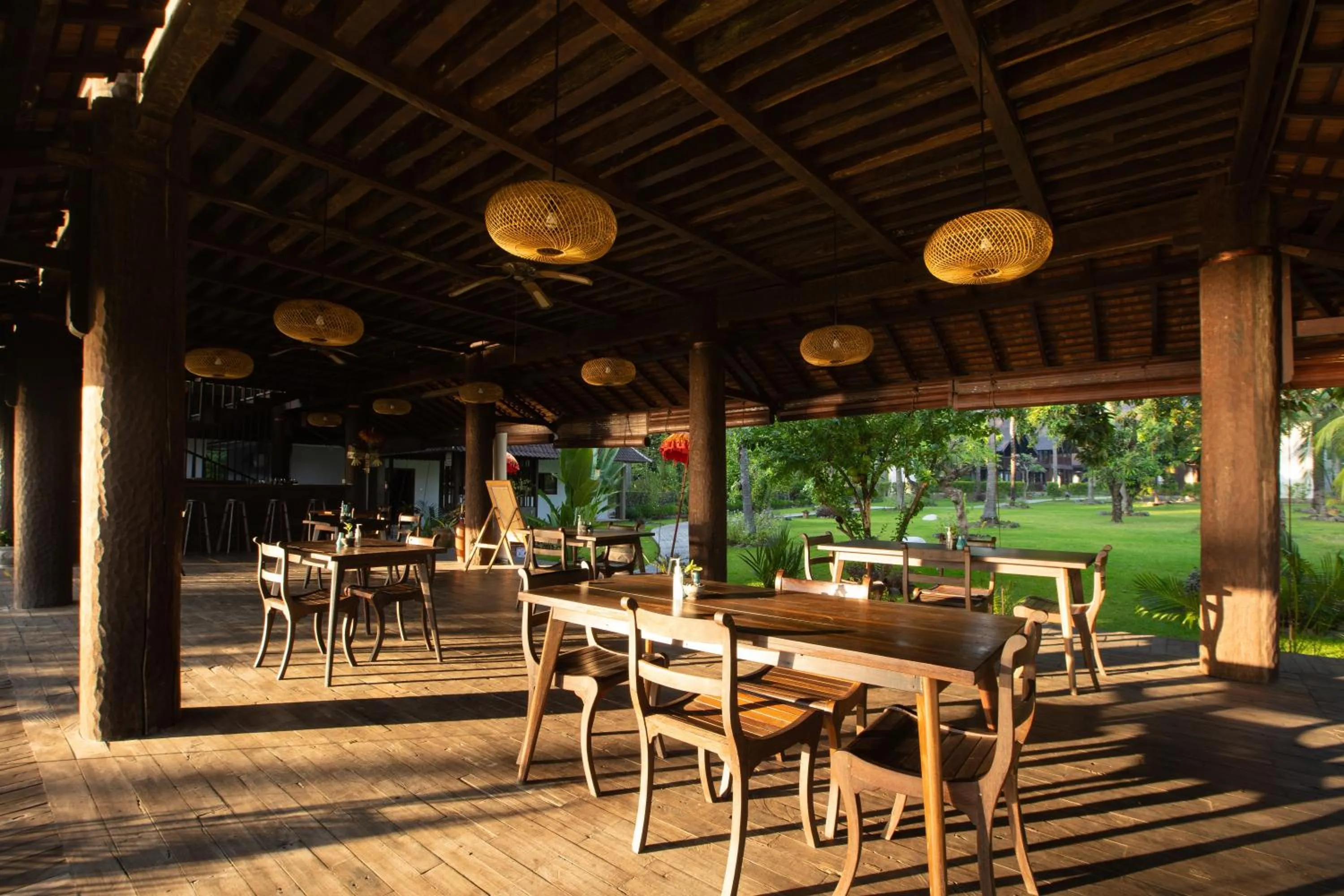 Restaurant/places to eat in The Kirana Tembok