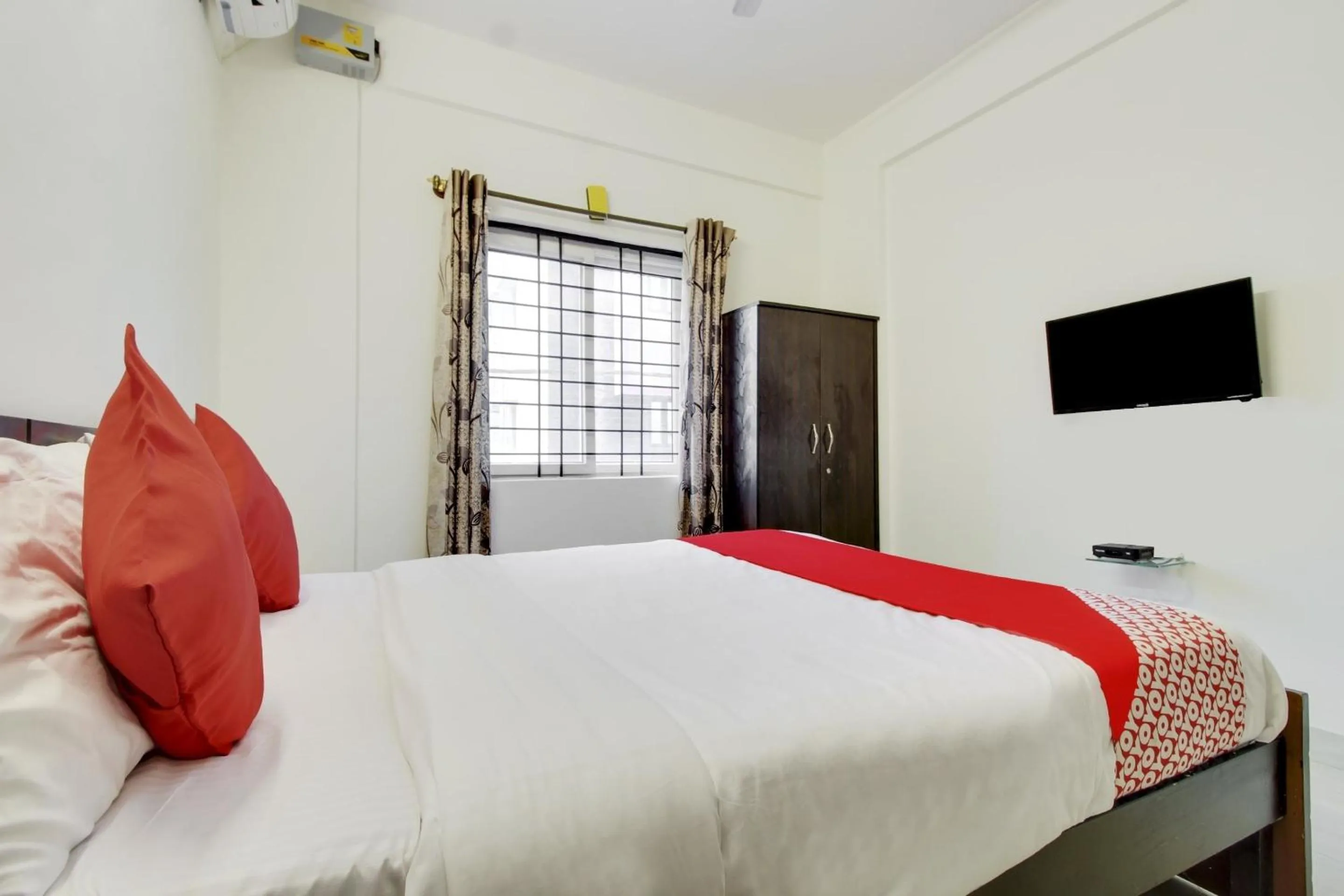 Bedroom, Bed in Hotel O Sm Residency