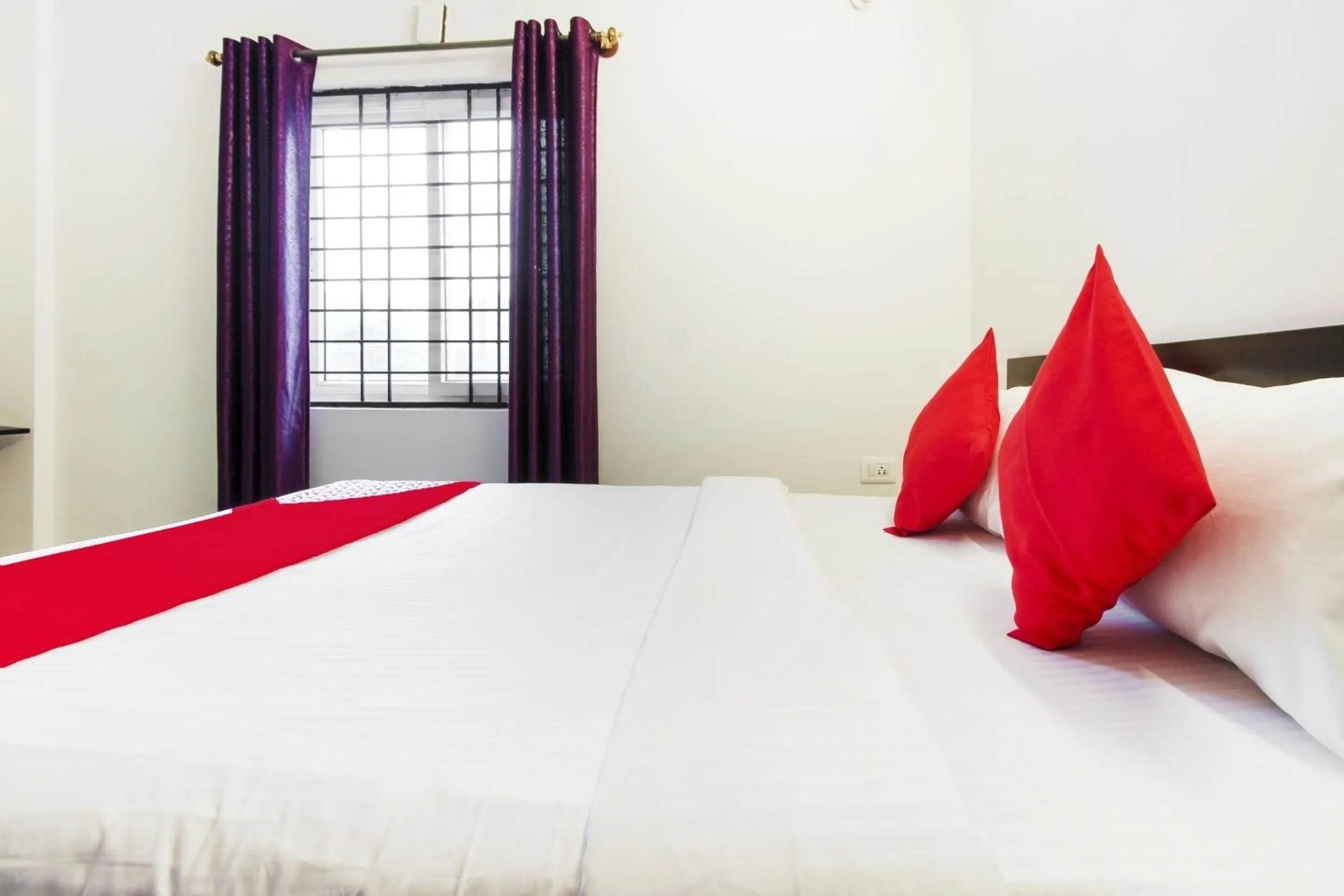 Bedroom, Bed in Hotel O Sm Residency