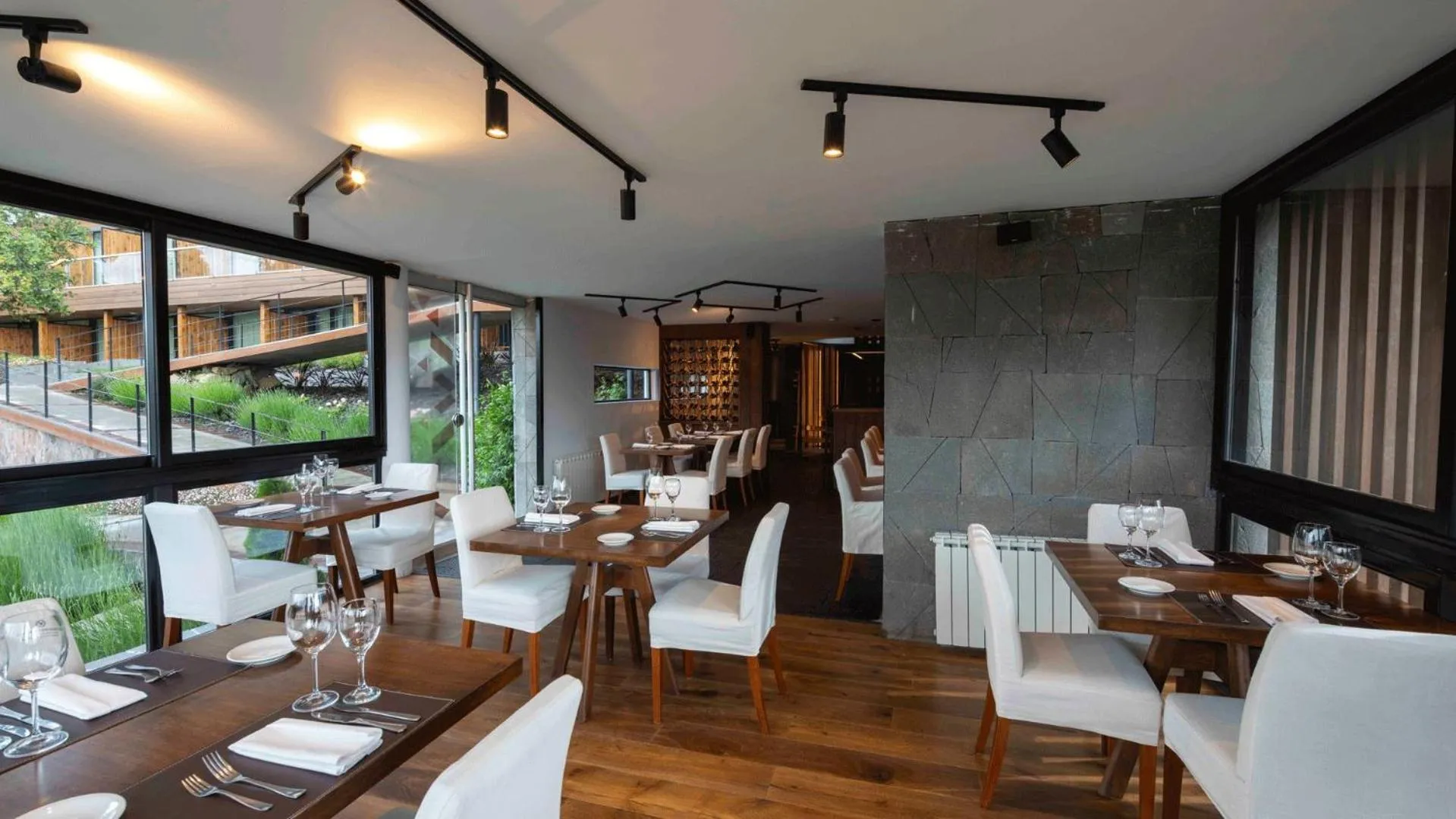 Restaurant/places to eat in Hotel Alto Traful