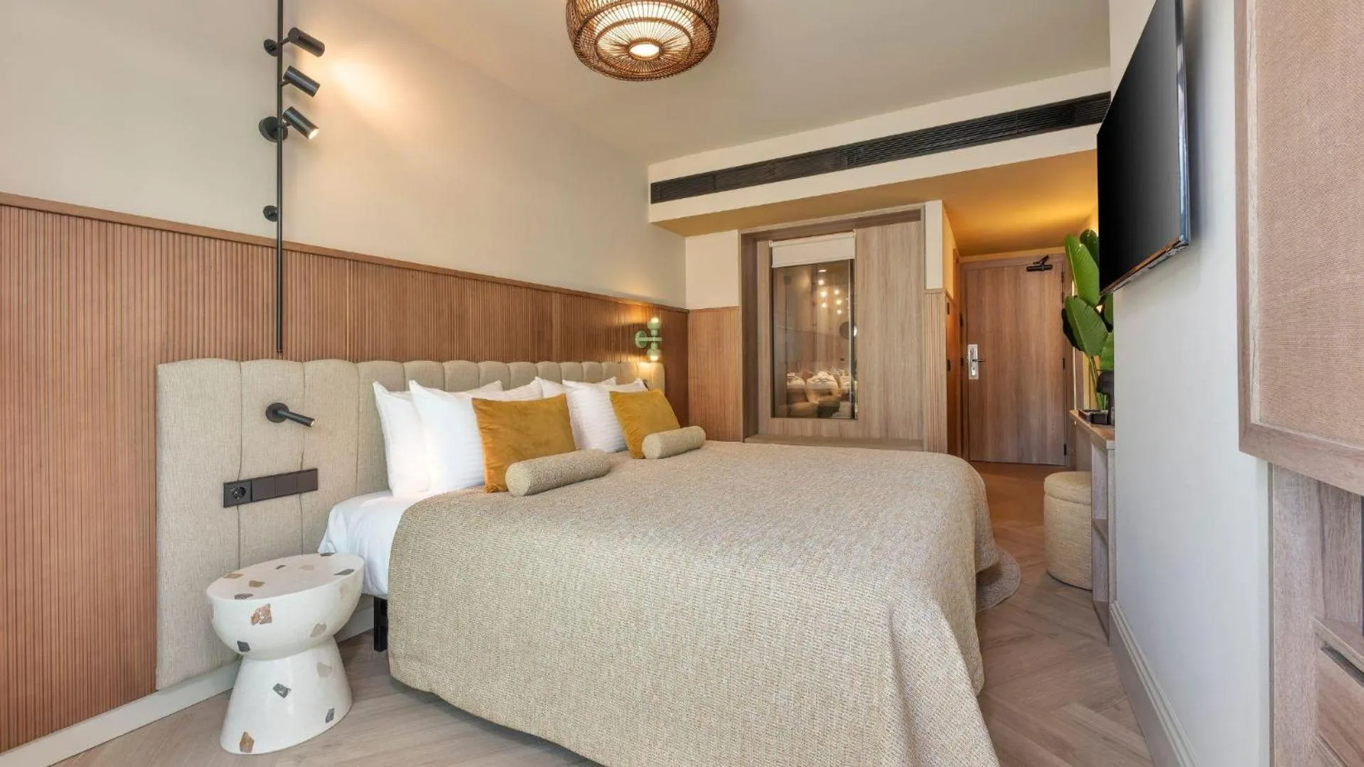 Photo of the whole room, Bed in Aubamar Palma Resort