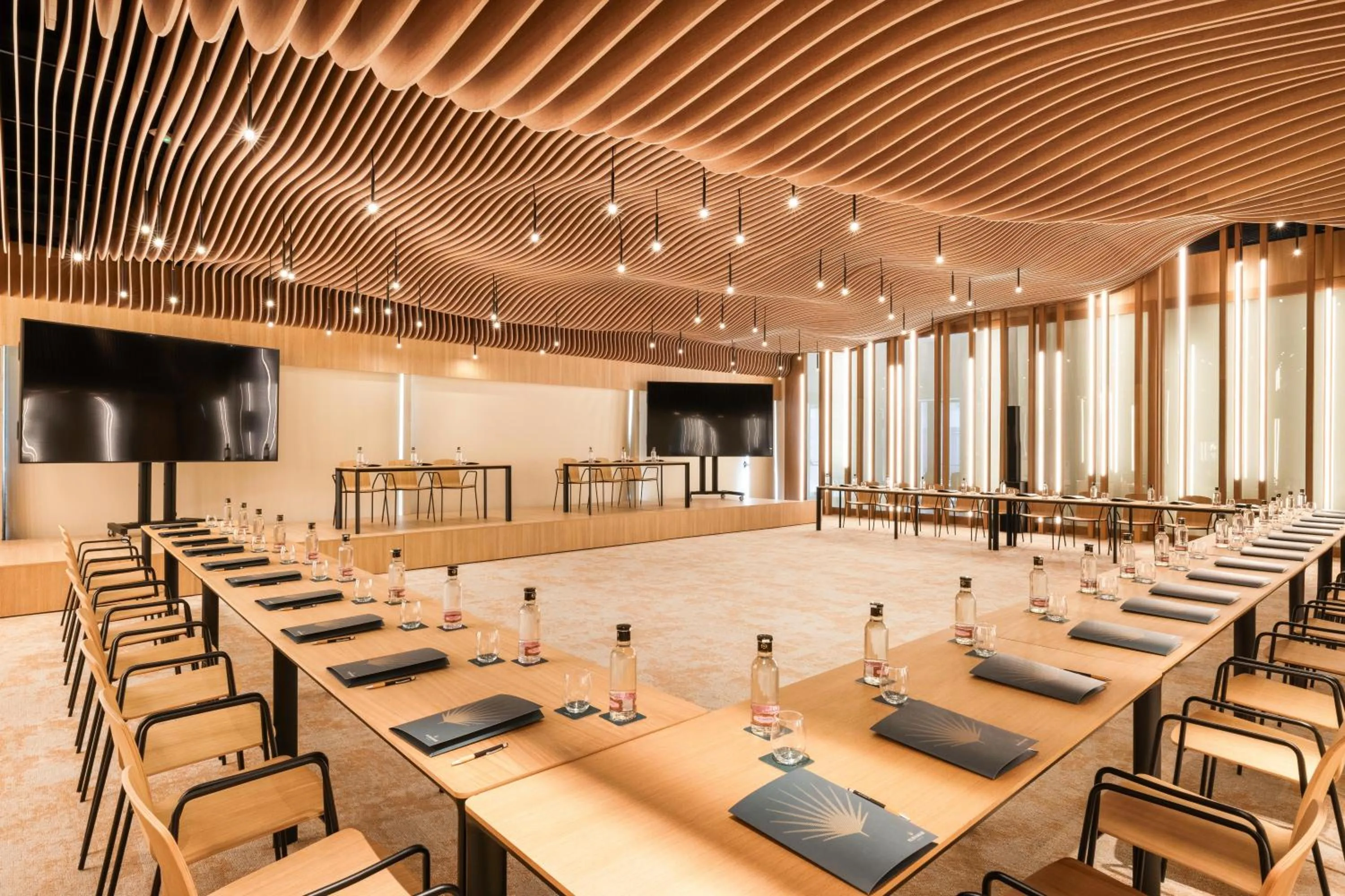 Business facilities in Hotel Aubamar Suites & Spa