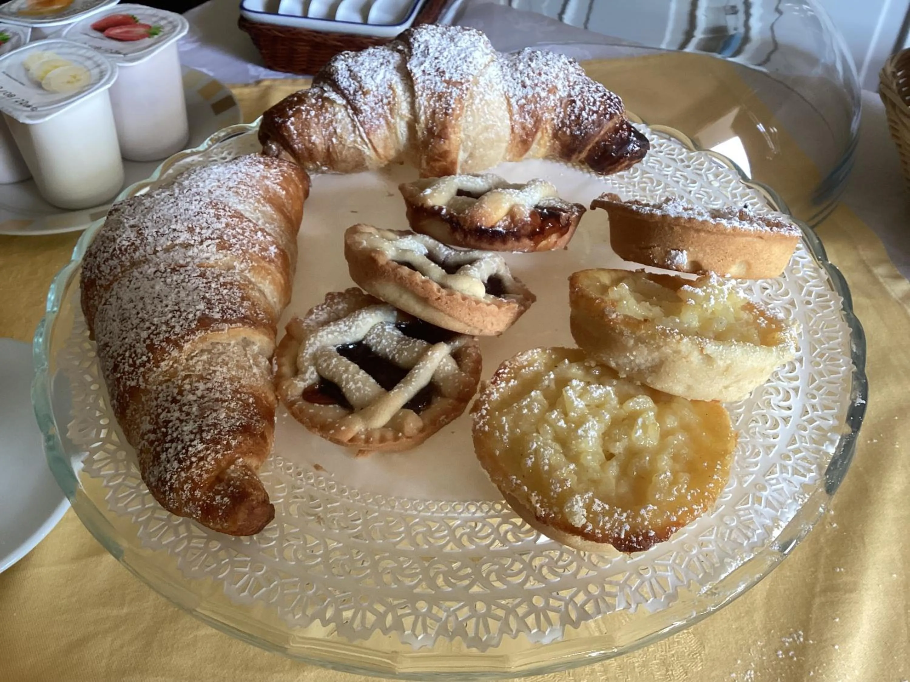 Restaurant/places to eat in Villa Orsini - A Retreat in Pisa - Food and Relax