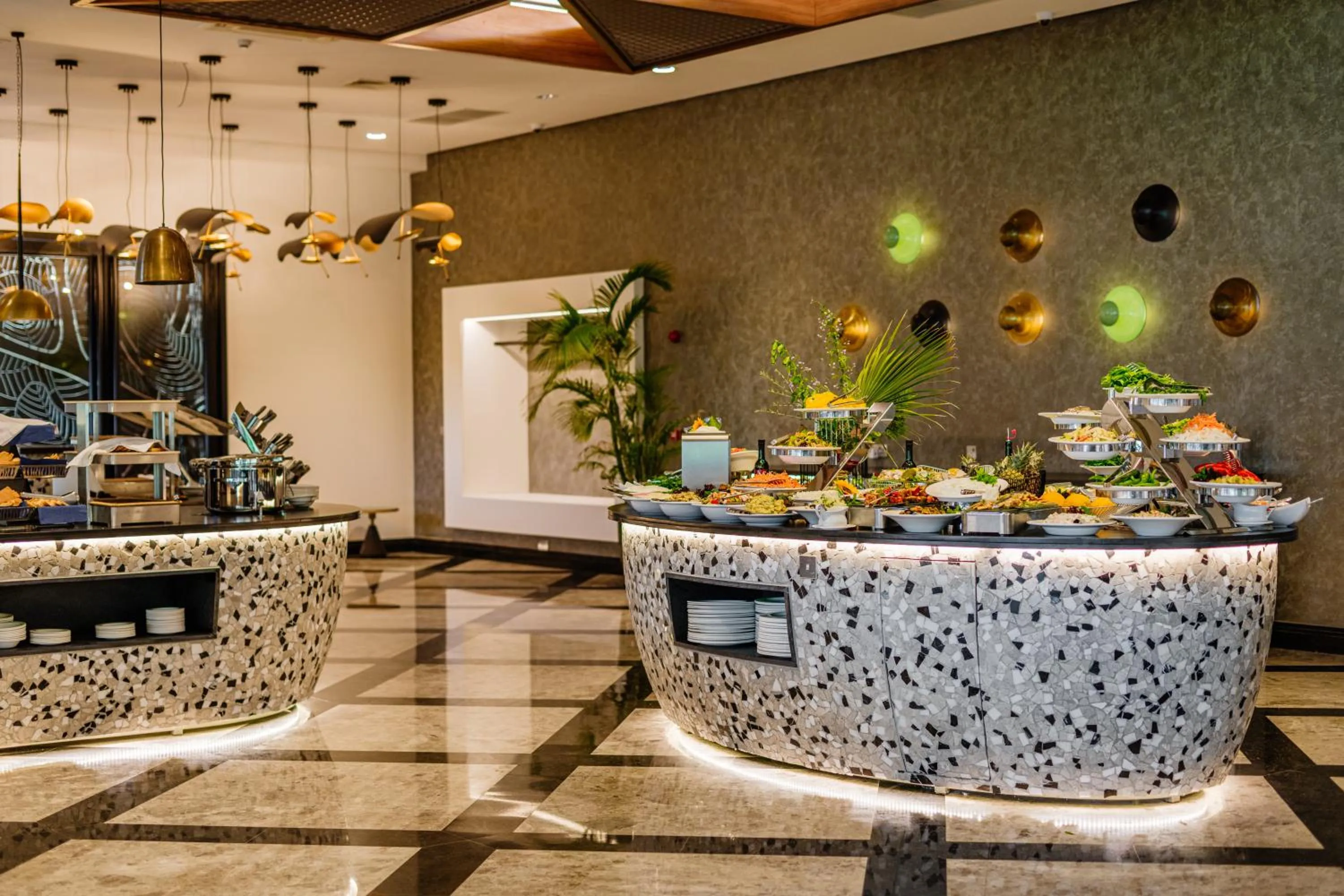 Restaurant/places to eat in Korineum Golf & Beach Resort