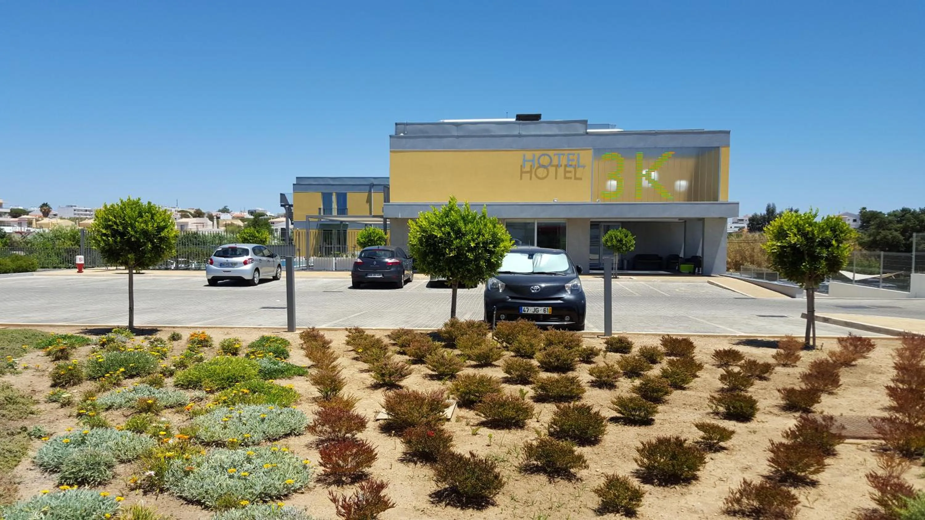 Facade/entrance in Hotel 3K Faro Aeroporto
