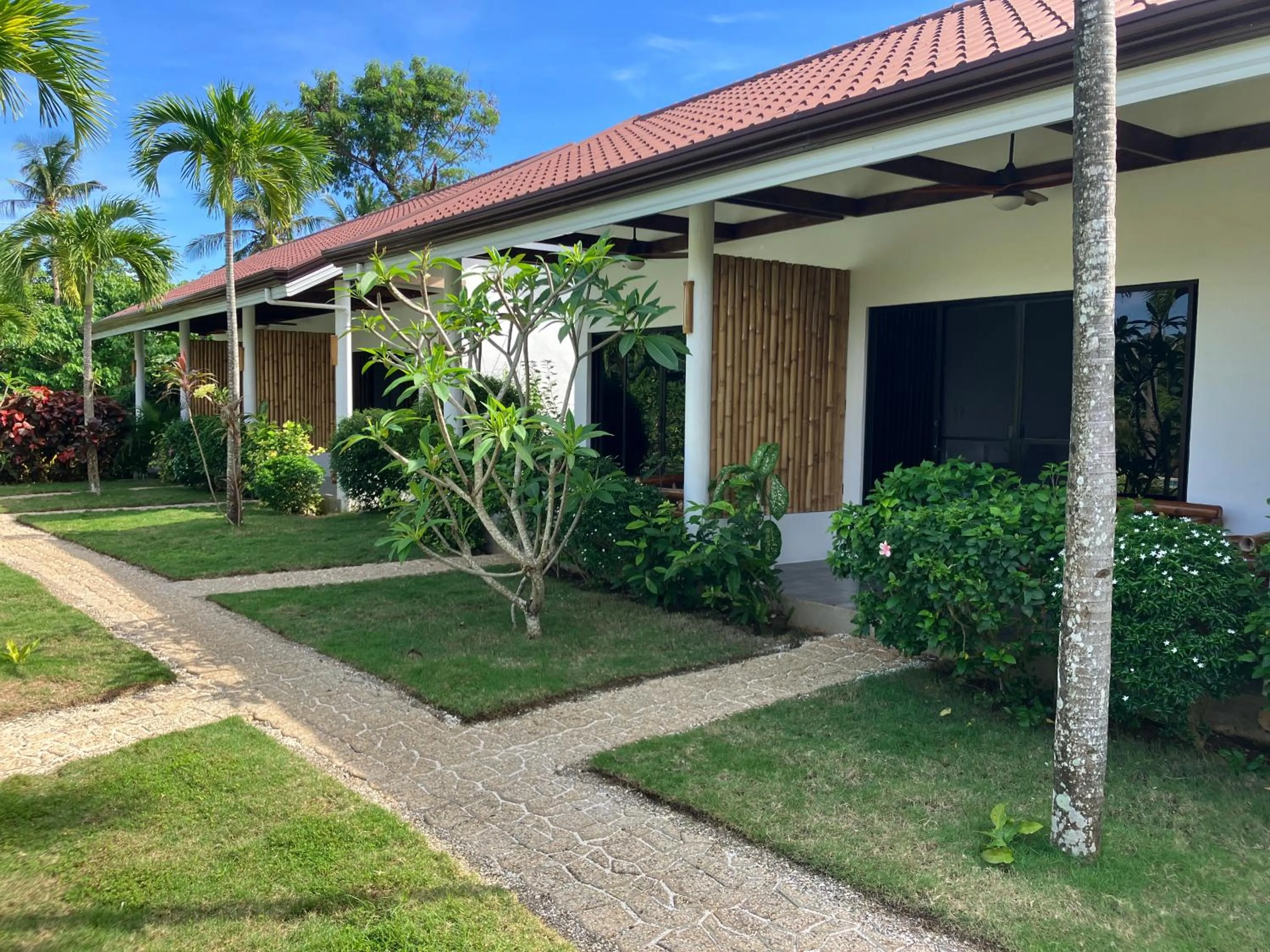 Cabagnow Seaside Resort