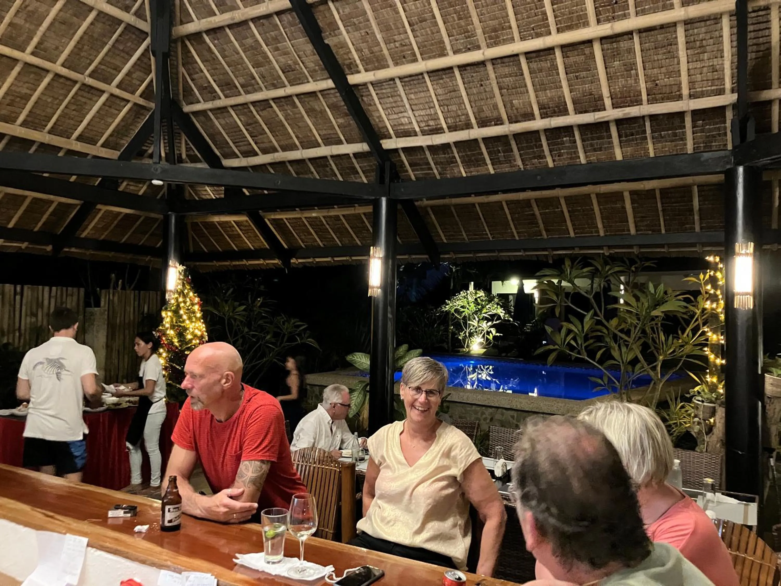 Restaurant/places to eat in Cabagnow Seaside Resort