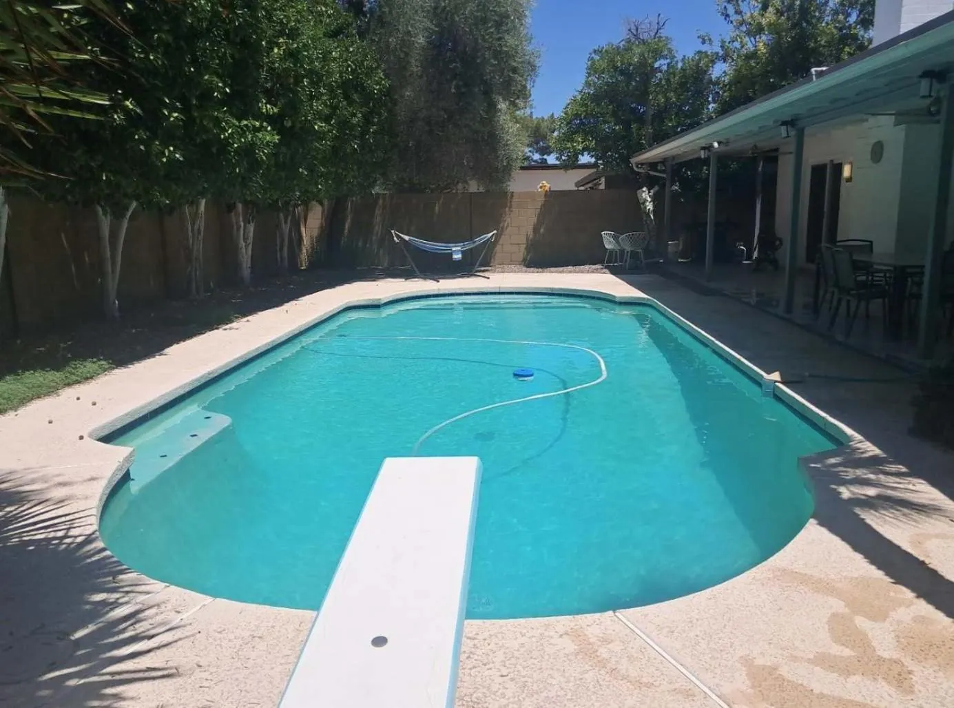 Quiet house with pool heater, patio, BBQ, citrus