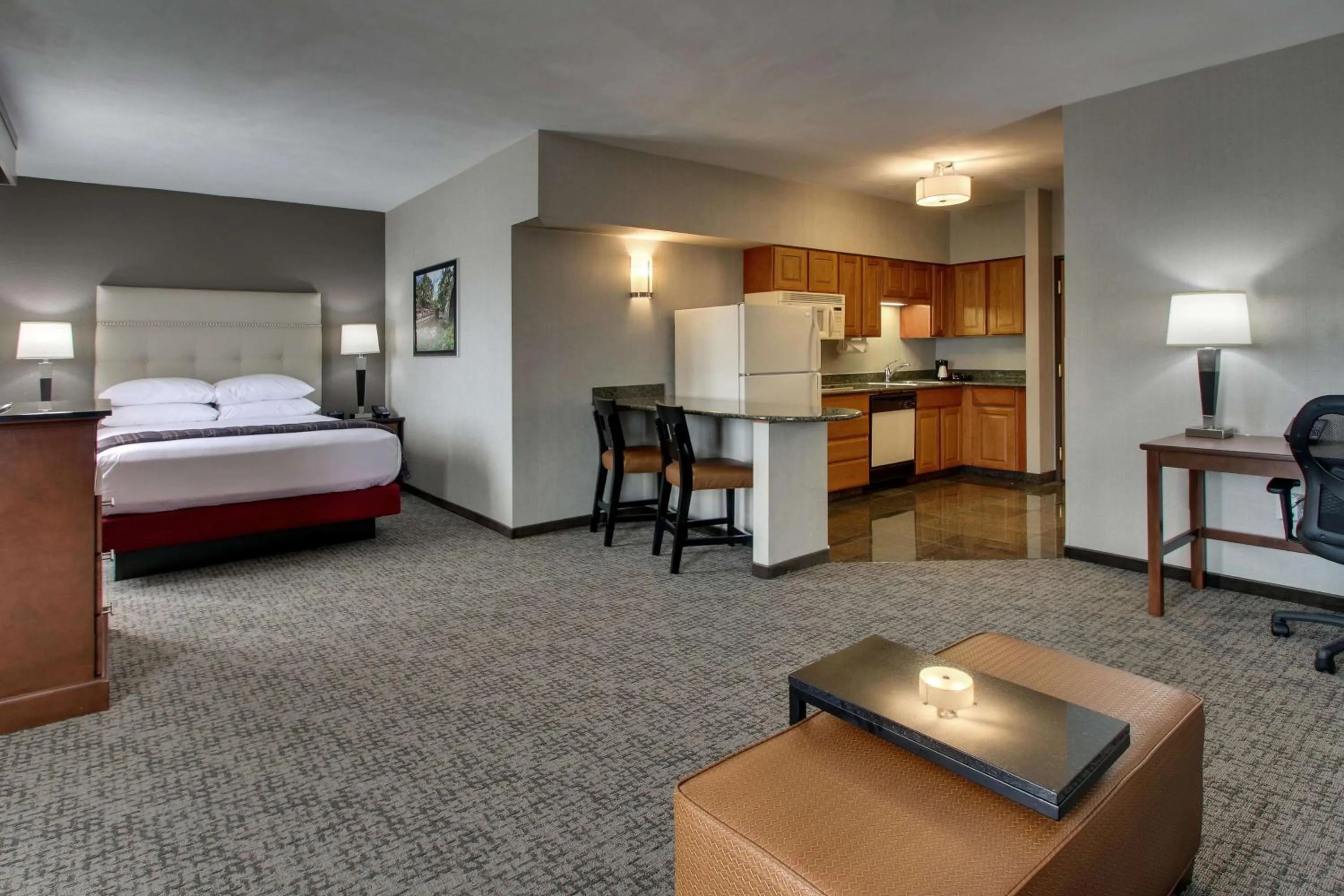 Photo of the whole room, Bed in Drury Inn & Suites San Antonio Northwest Medical Center