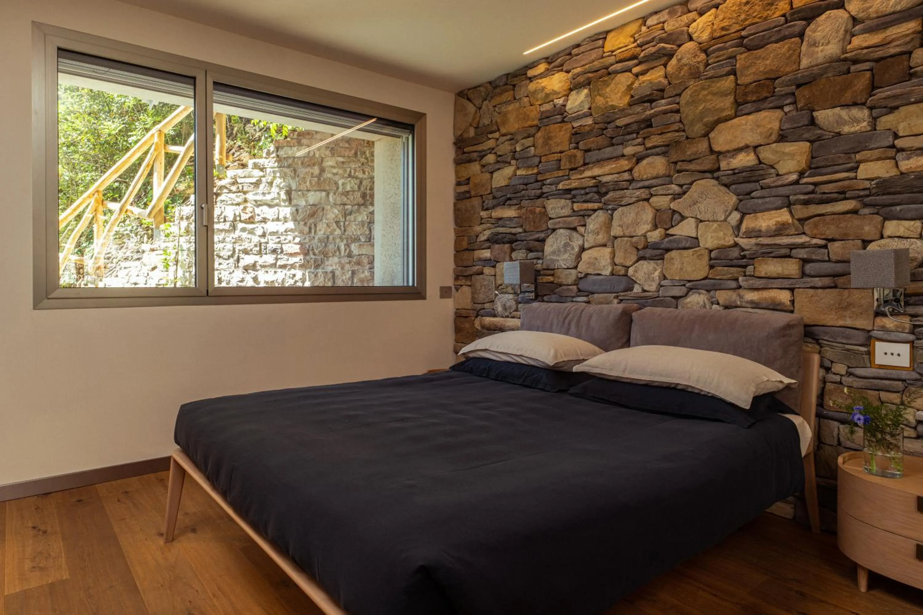 Bed in La Forestale Luxury Ecolodge B&B Primo Piano