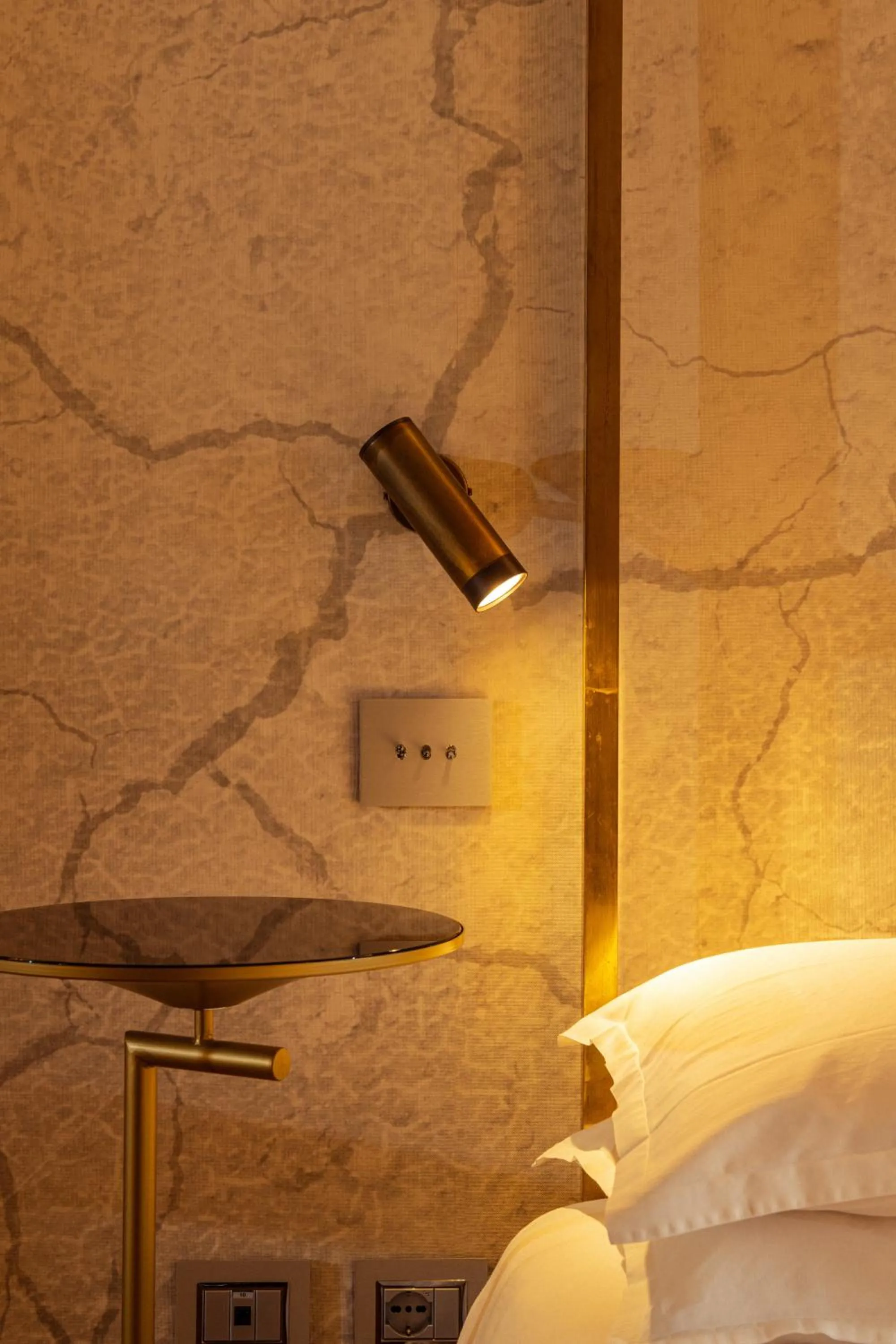 Bed in La Forestale Luxury Ecolodge B&B Primo Piano