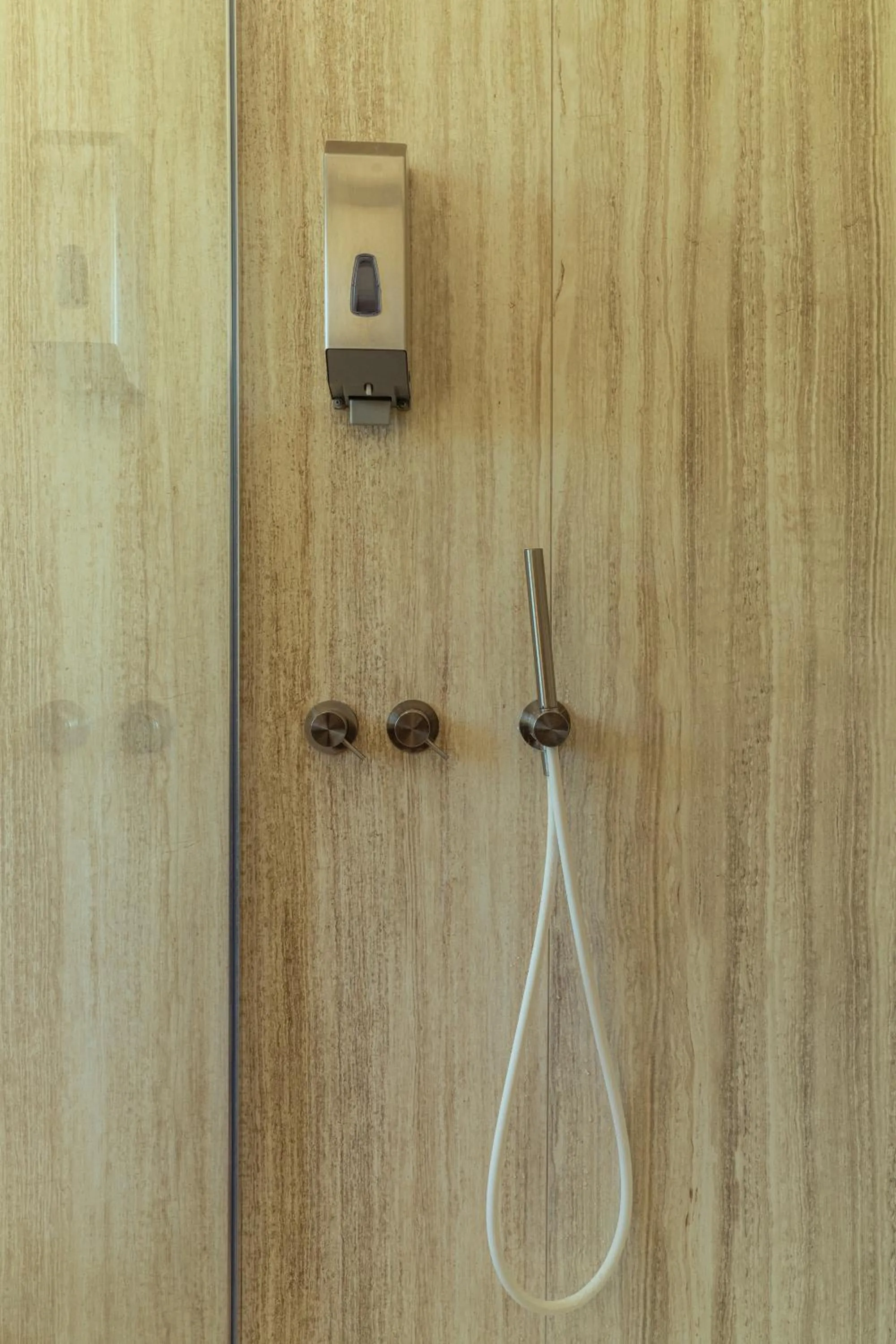 Shower in La Forestale Luxury Ecolodge B&B Primo Piano