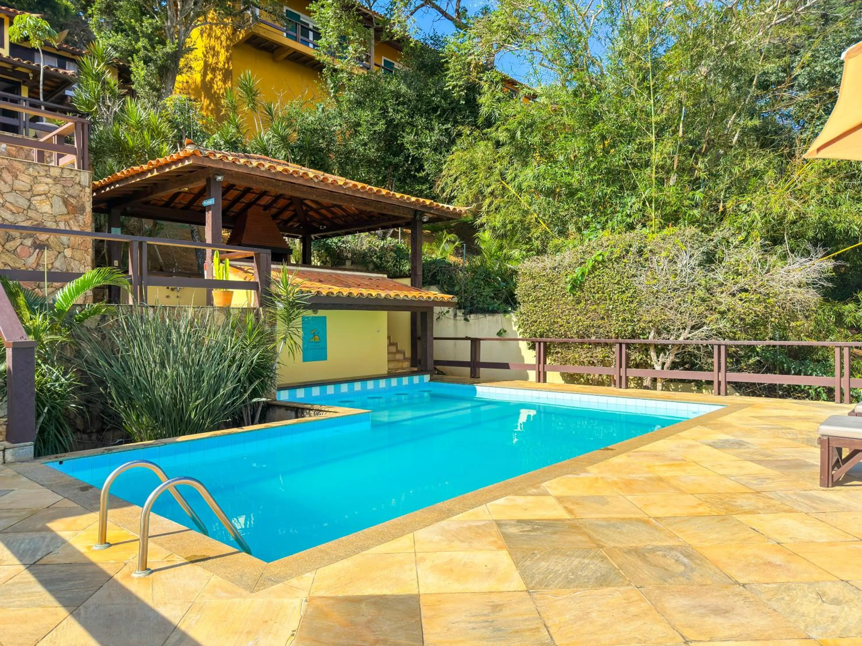 Pool view in Pousada Encanto de Búzios