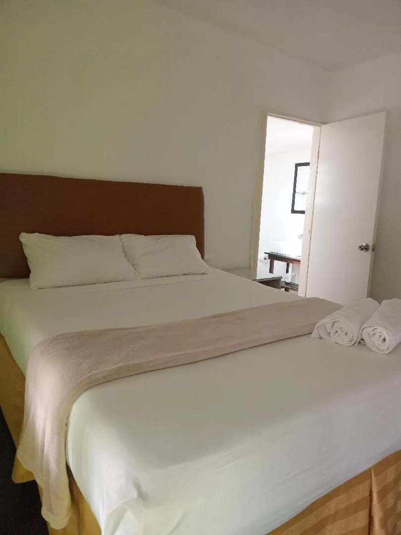 Bed in Kingsworth Bed and Breakfast