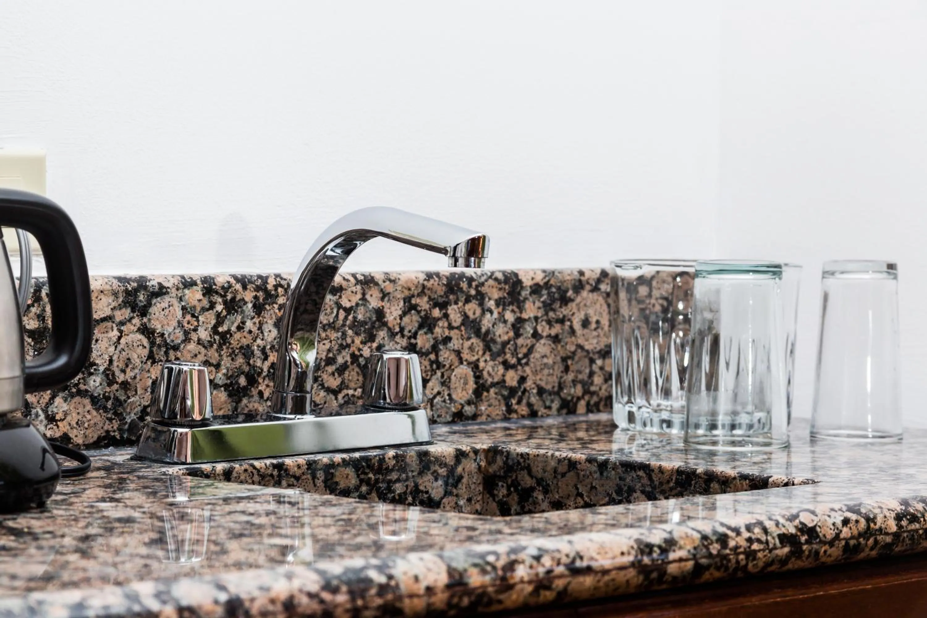 Kitchen or kitchenette in The Palms At Coco Beach