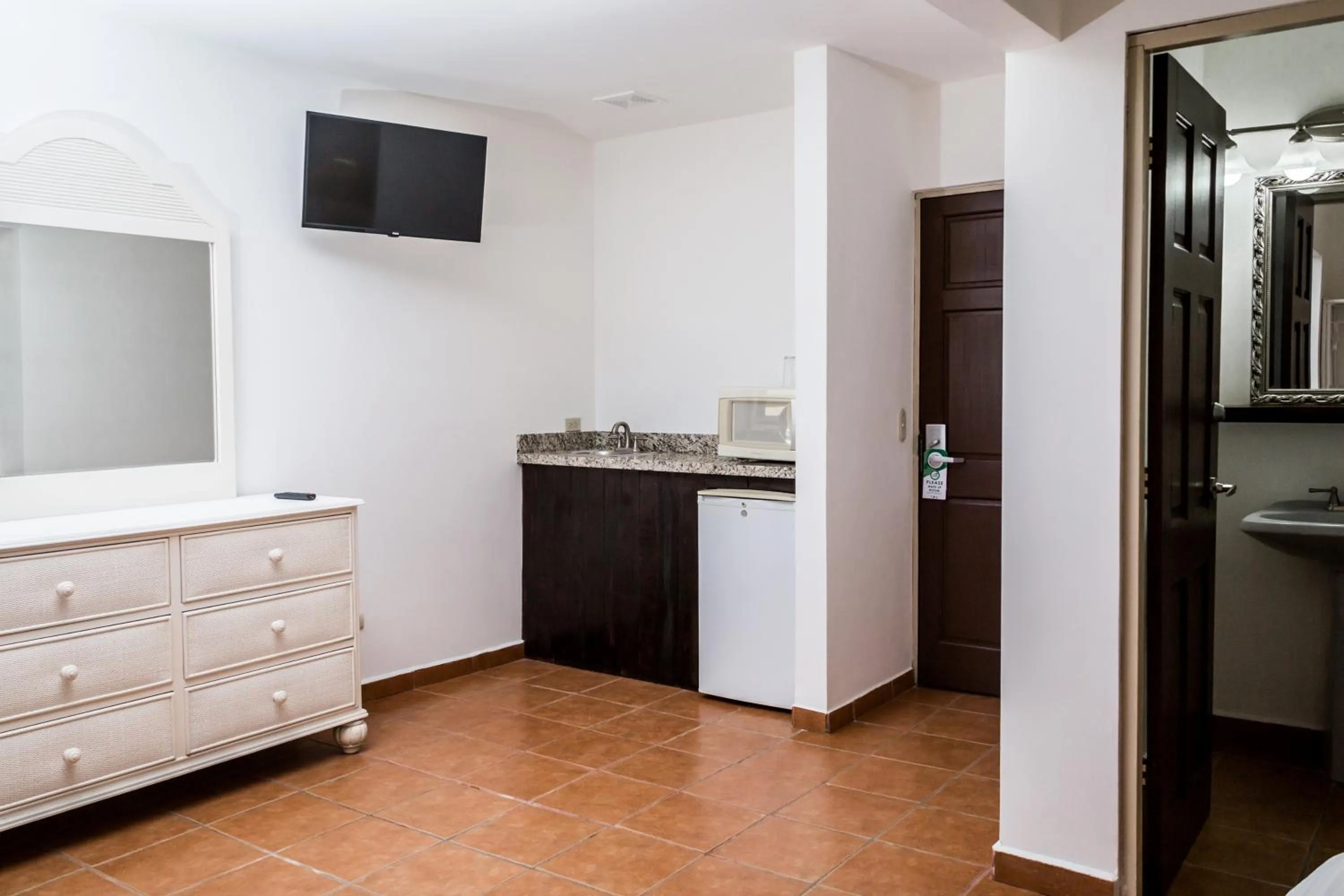 Kitchen or kitchenette in The Palms At Coco Beach