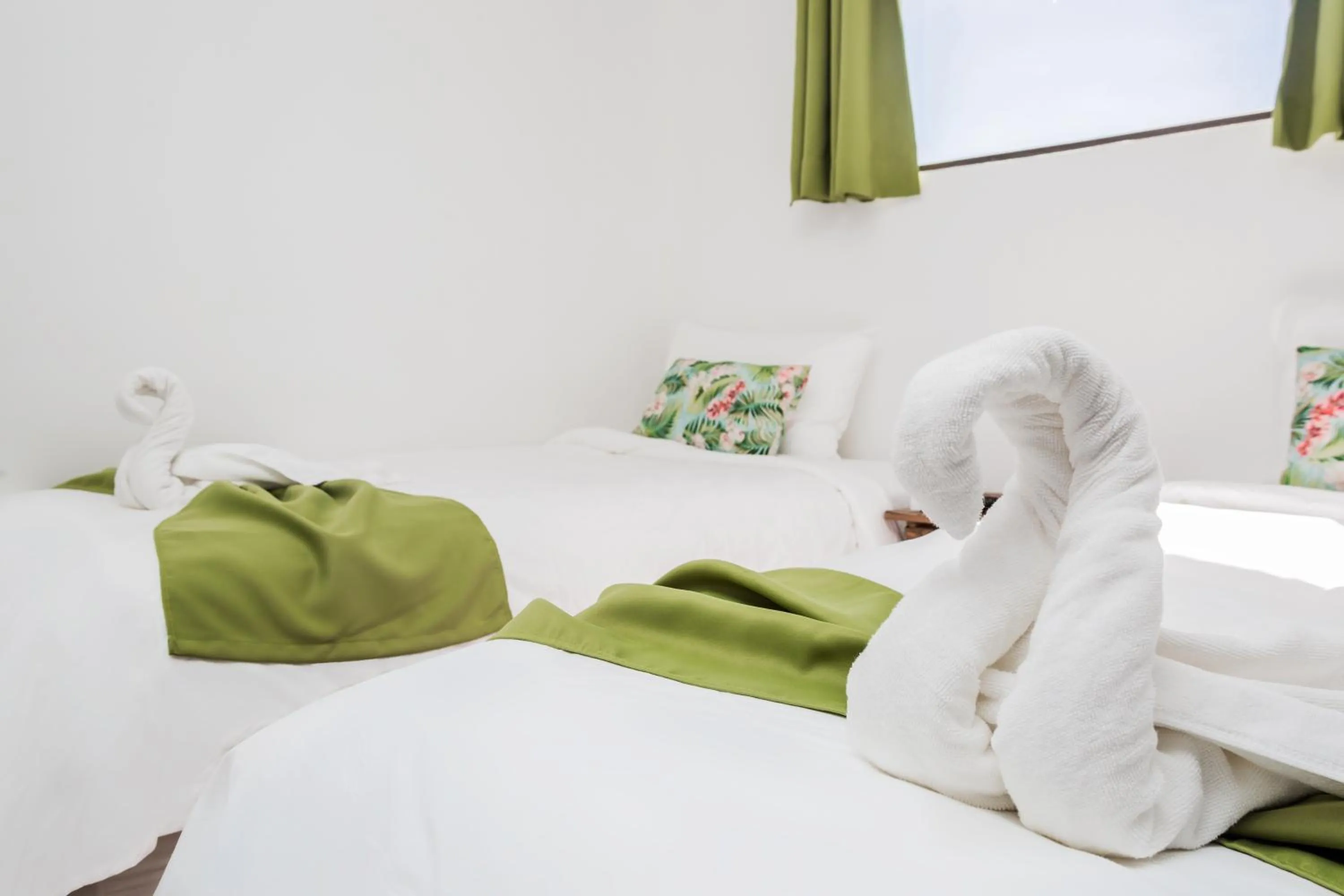 Bedroom, Bed in The Palms At Coco Beach