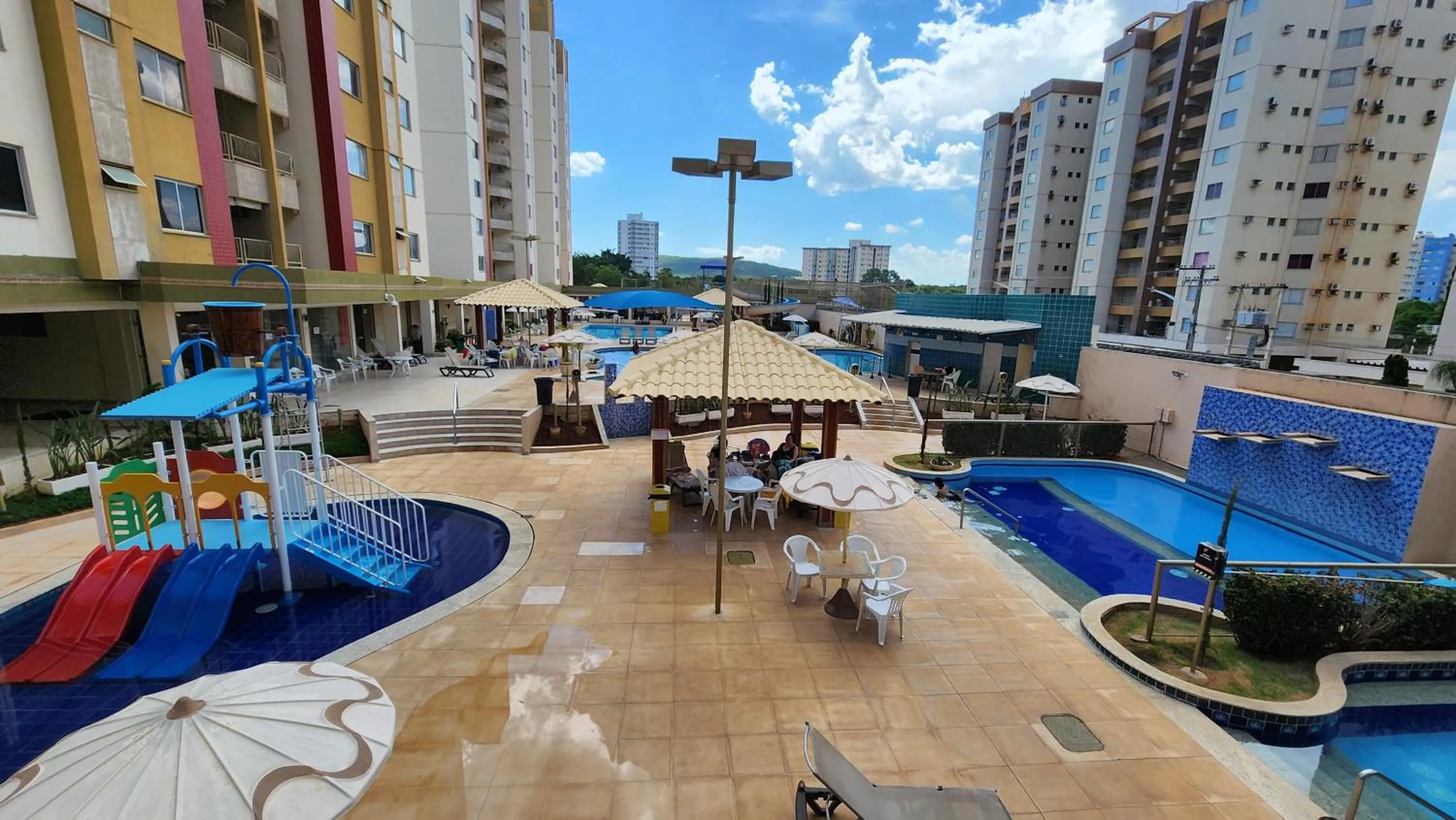 Pool view in Prive das Thermas - 301B