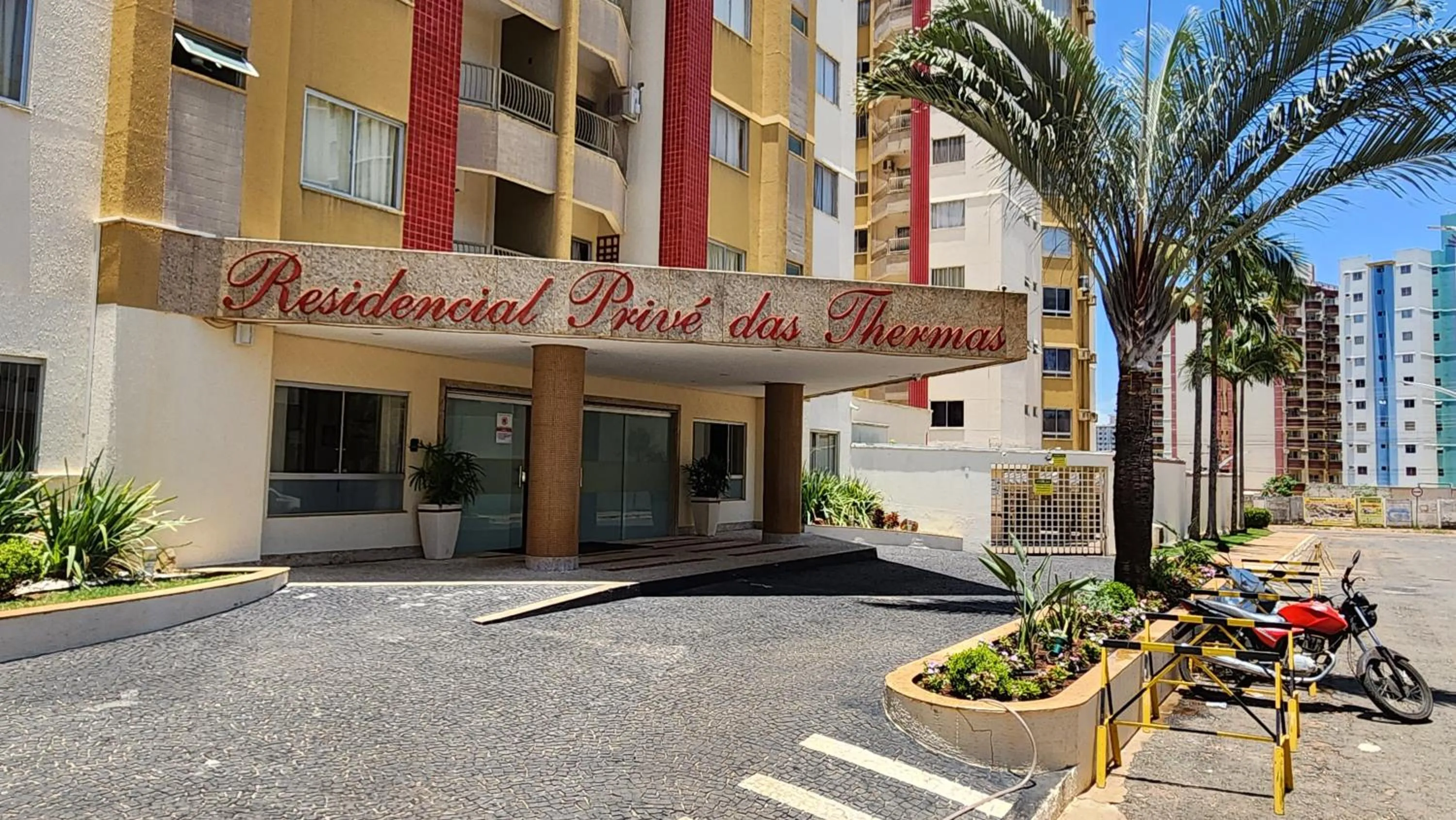 Facade/entrance in Prive das Thermas - 301B