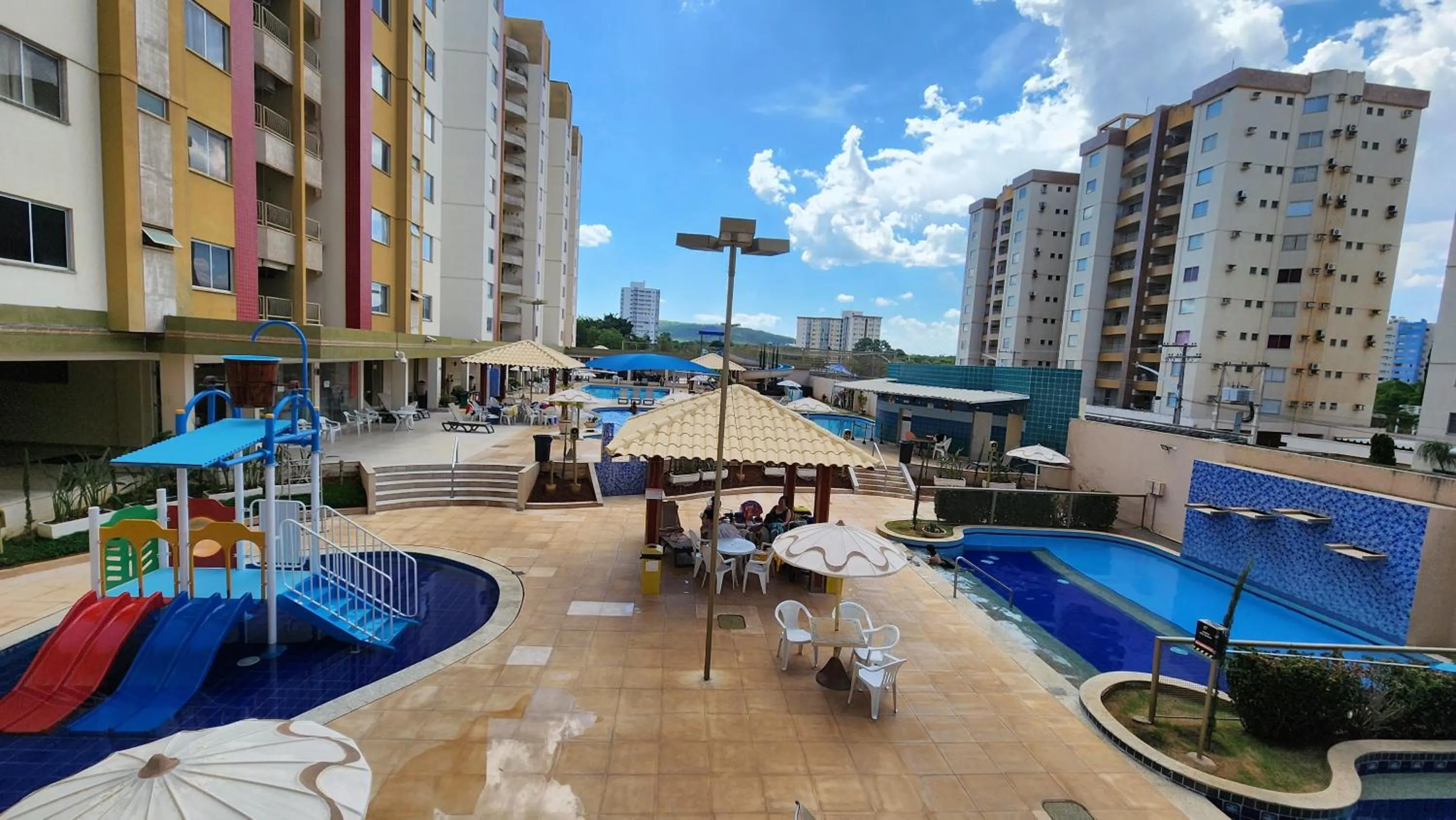 Pool view in Prive das Thermas - 301B