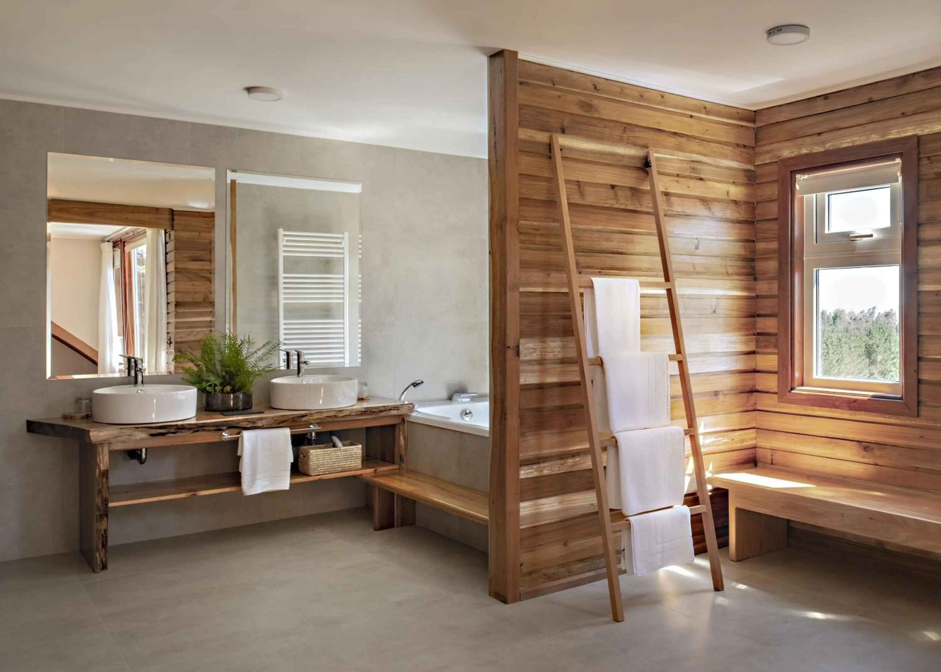 Hot Tub in Das Dorf Hotel