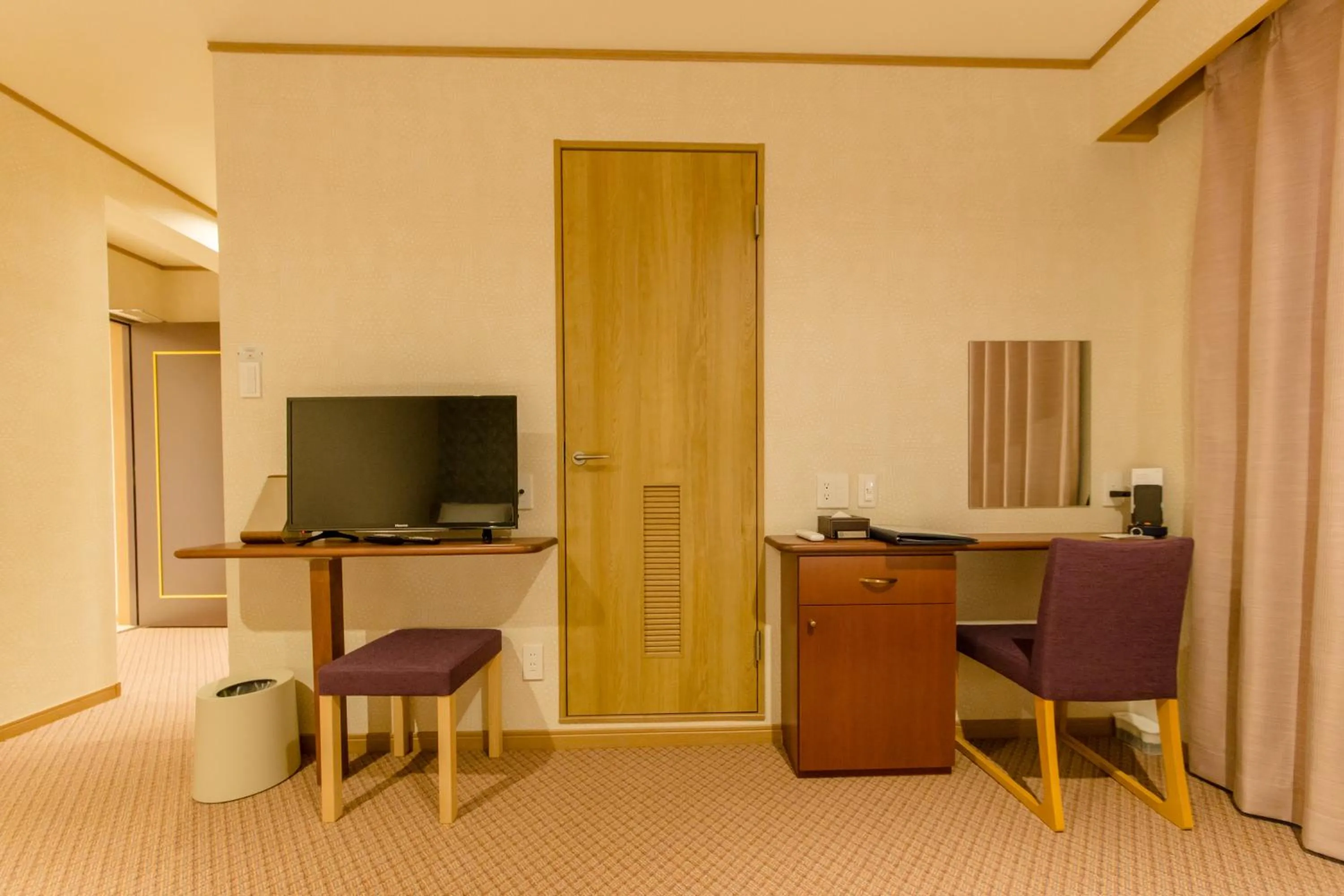 Living room, Seating Area in Cutter INN KYOTO