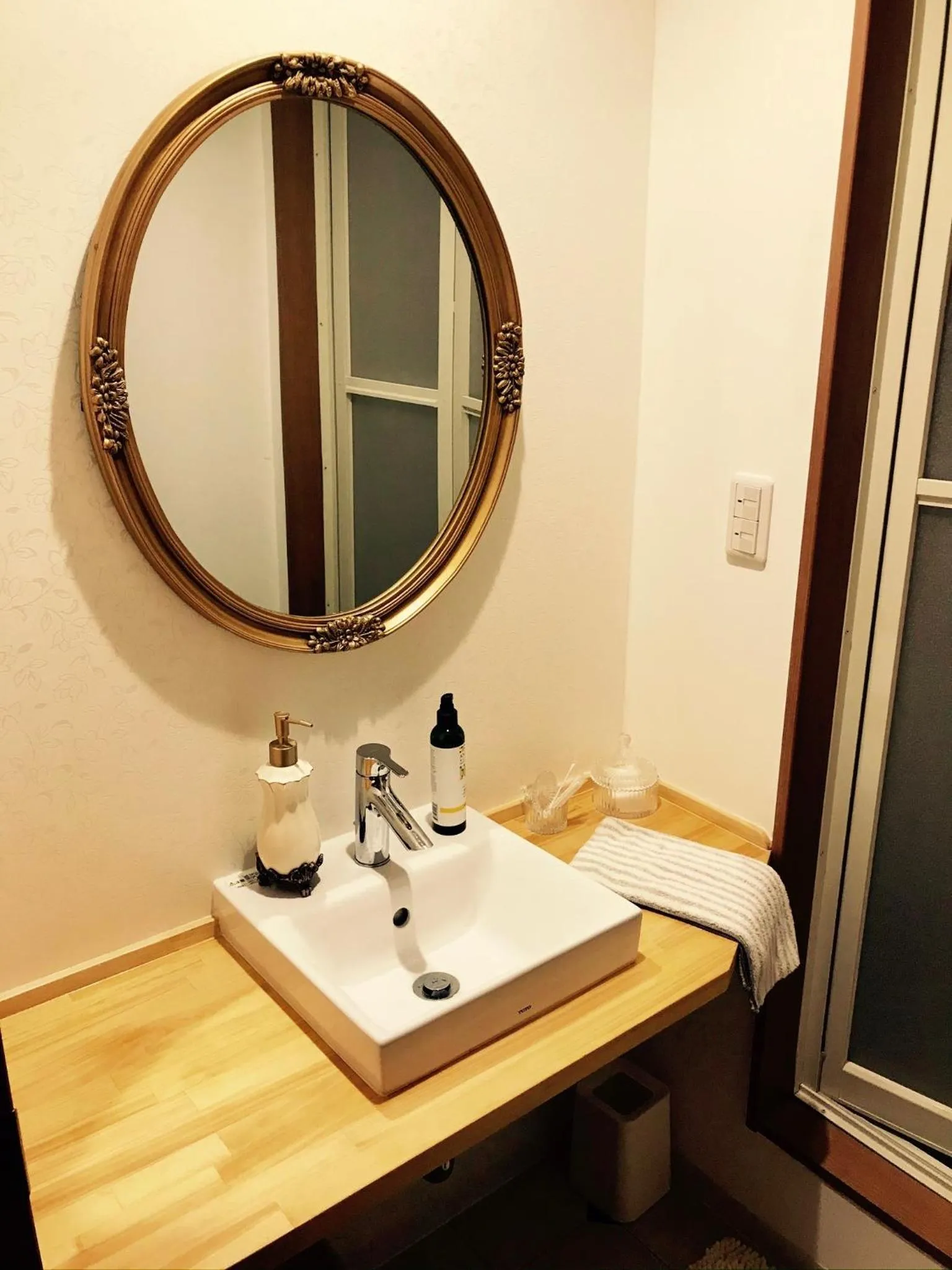 Bathroom in L'AtelieR Guest House Yonago