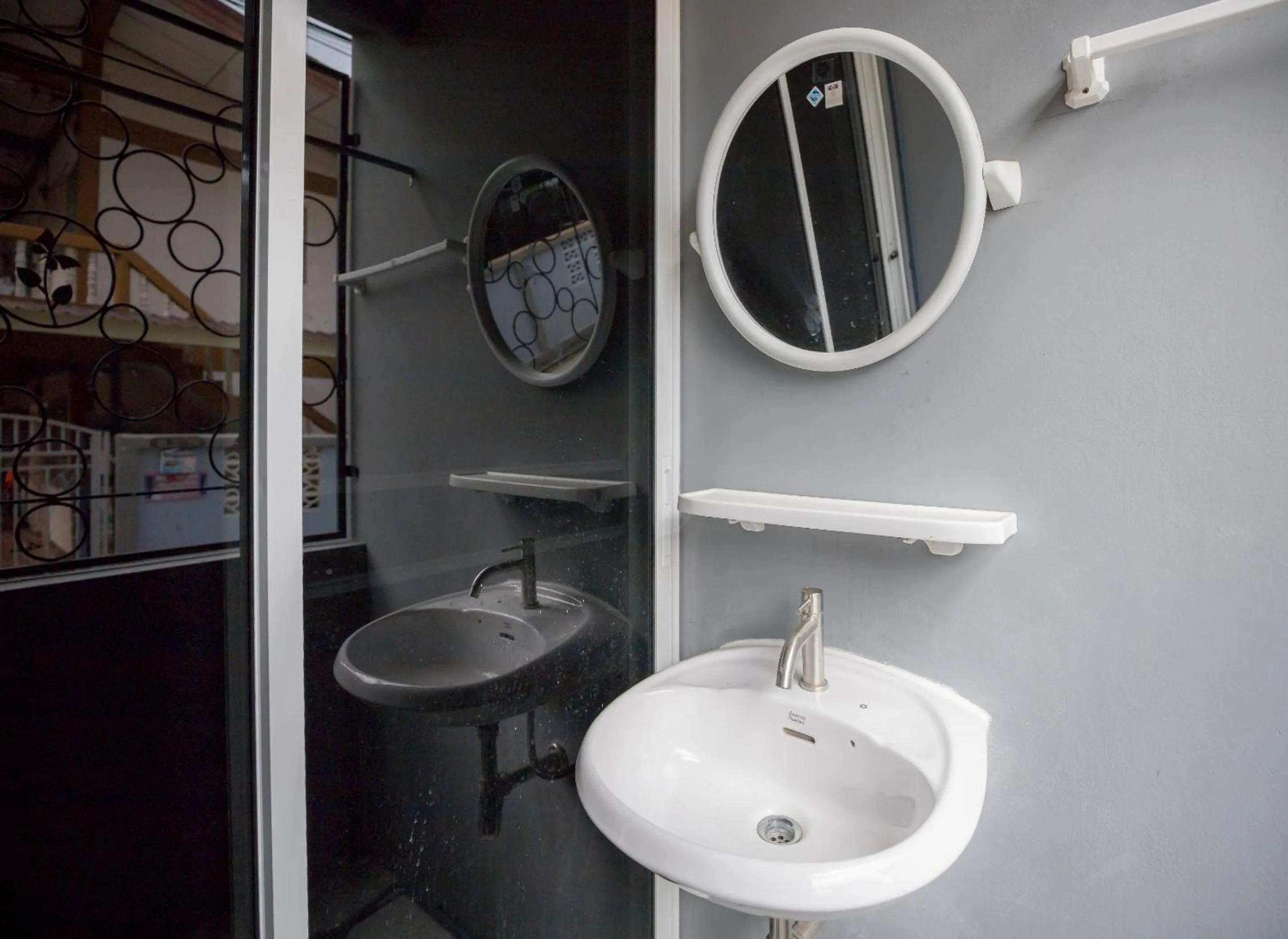 Bathroom in MiddleWay House Bangkok