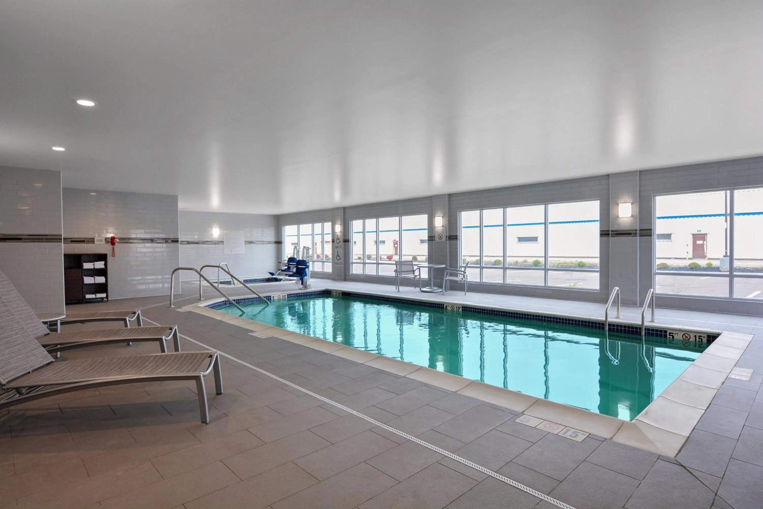 Swimming pool in TownePlace Suites by Marriott Detroit Allen Park