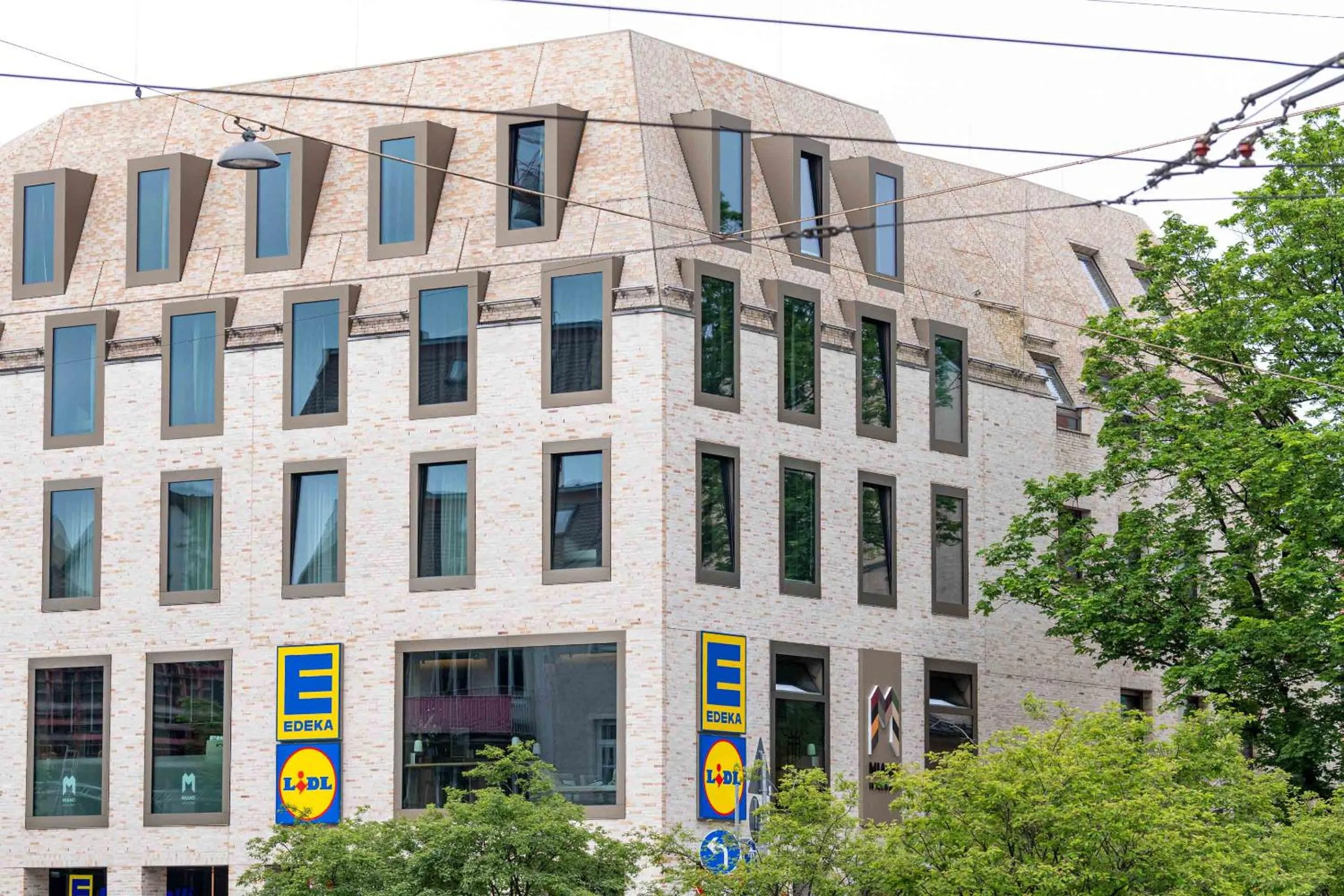 Property building in Hotel Miano by Limehome